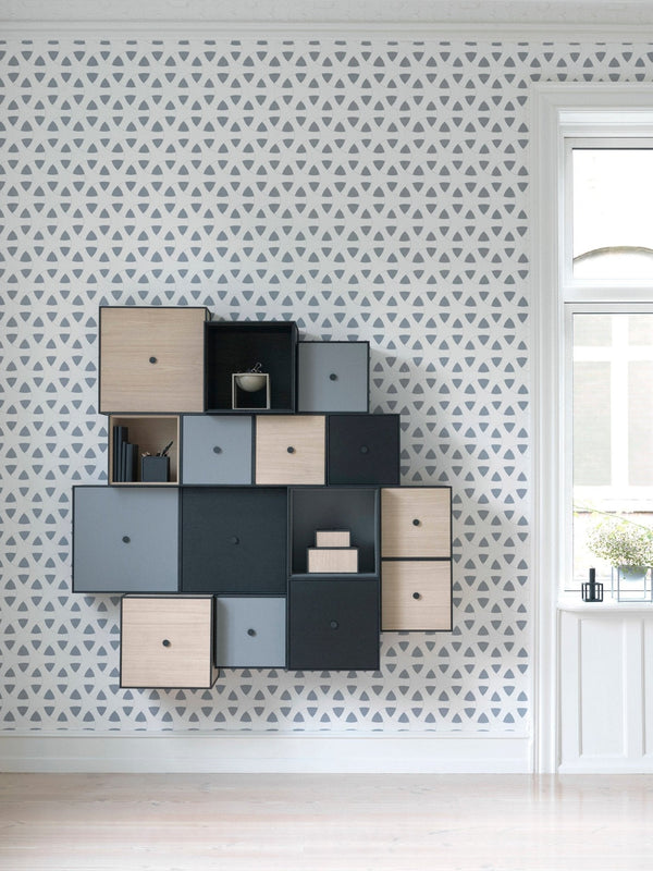 Audo Copenhagen Frame 35 drawer with door dark grey - Laatukaluste