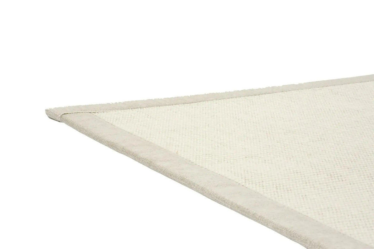 VM Carpet Esmeralda pyöreä matto valkoinen - Laatukaluste