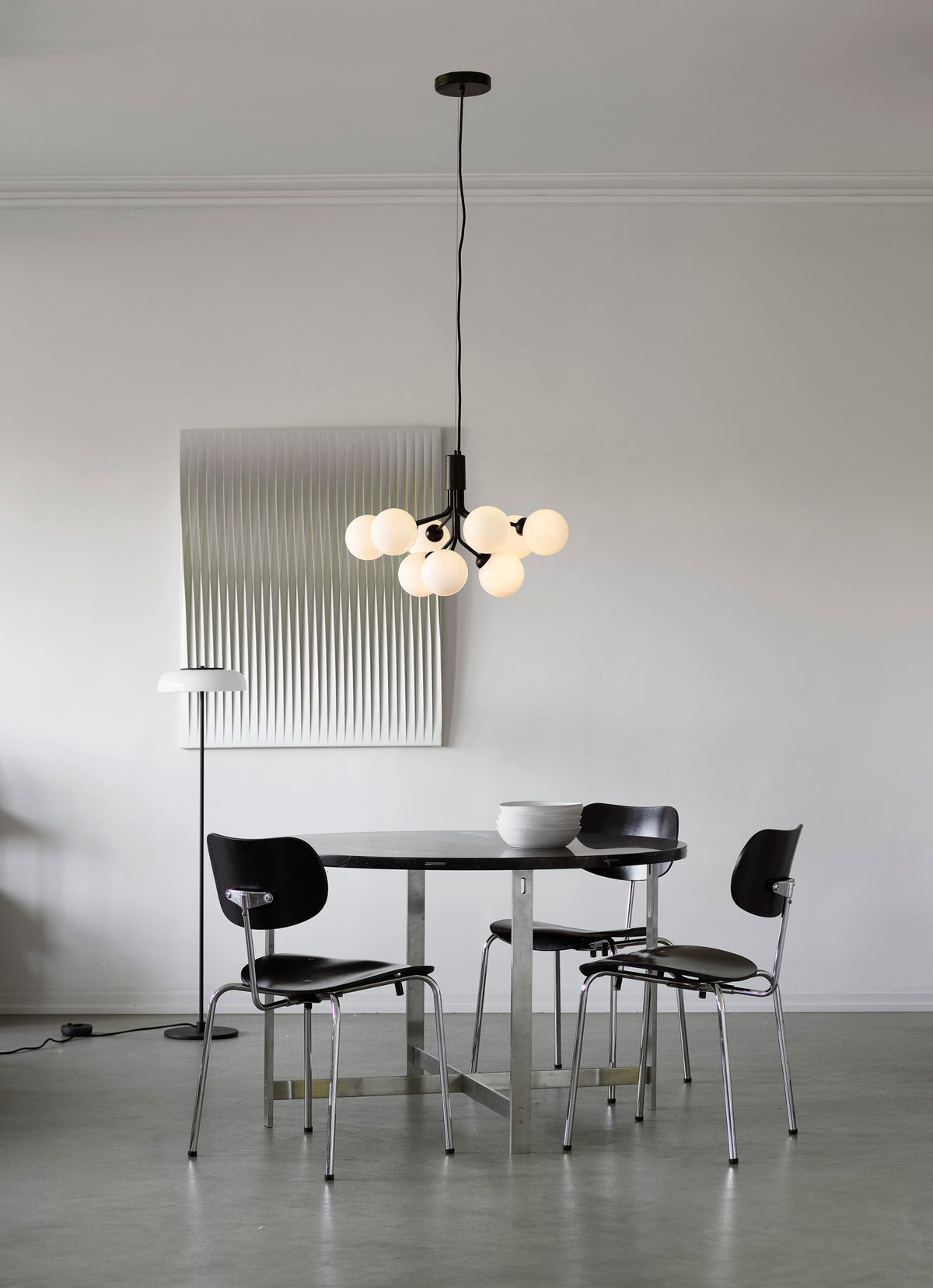Nuura Apiales 9 pendant lamp black/opal