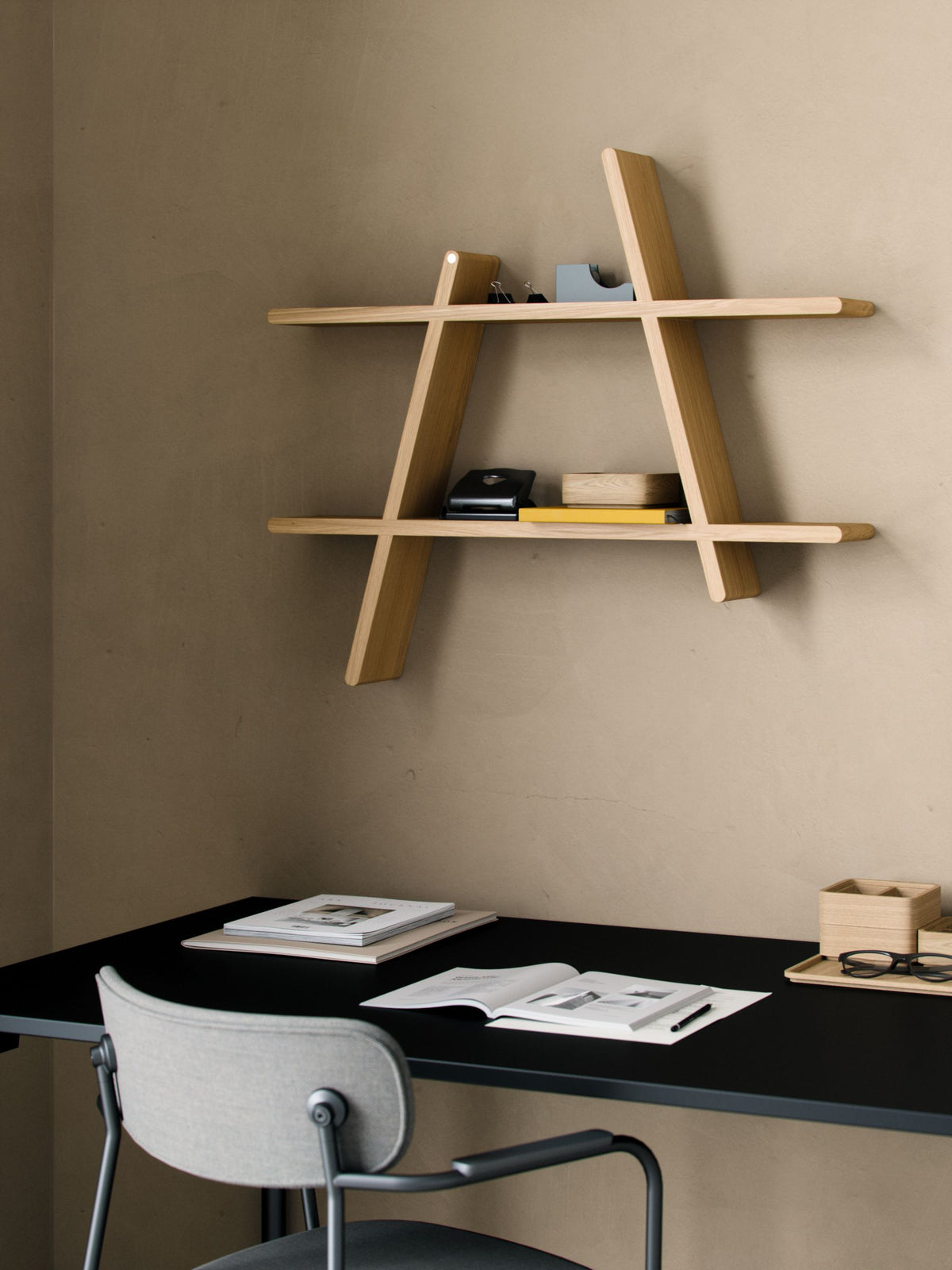 Andersen Furniture A-shelf large oiled oak