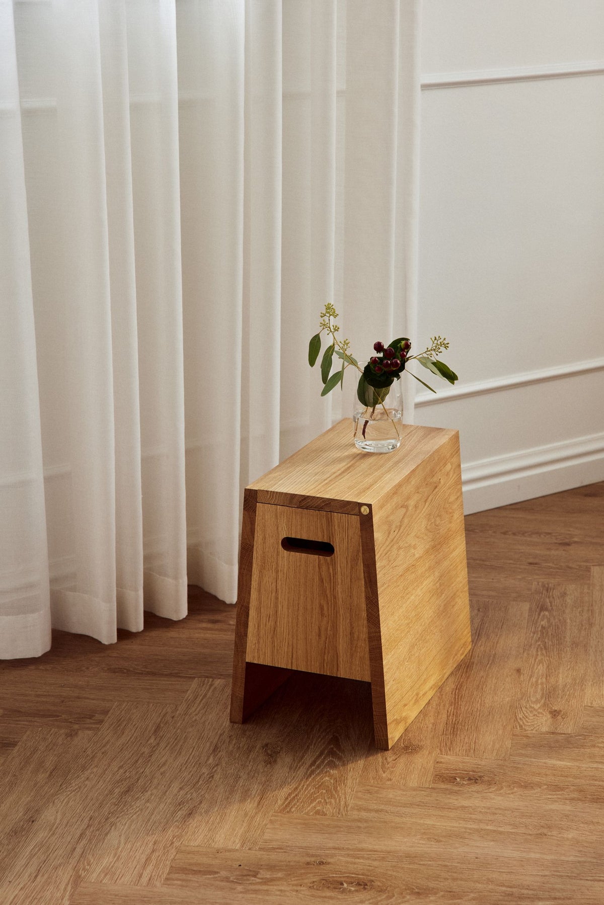 Andersen Furniture Plinth jakkara lakattu tammi