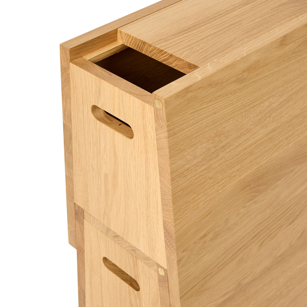 Andersen Furniture Plinth jakkara lakattu tammi