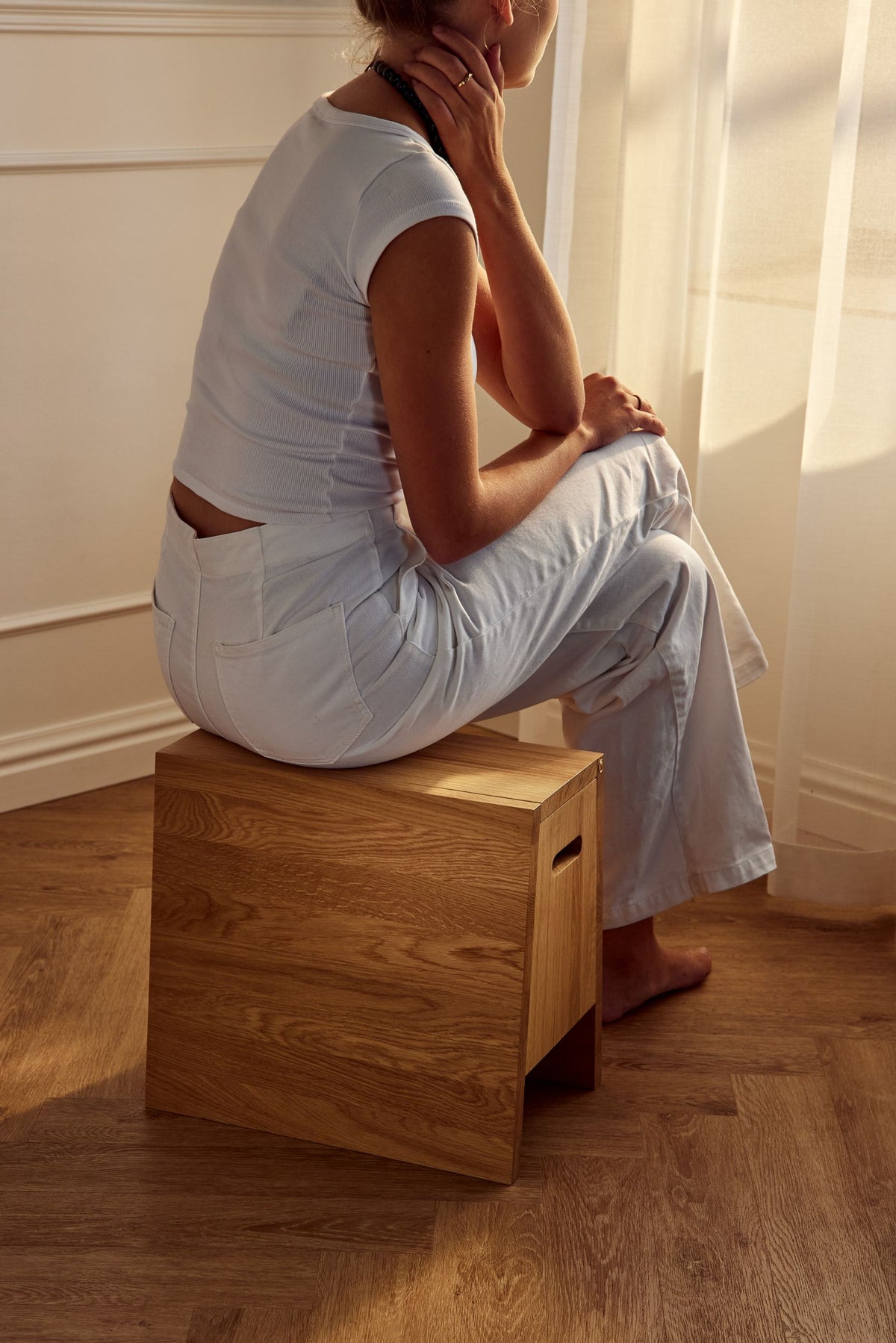 Andersen Furniture Plinth jakkara lakattu tammi