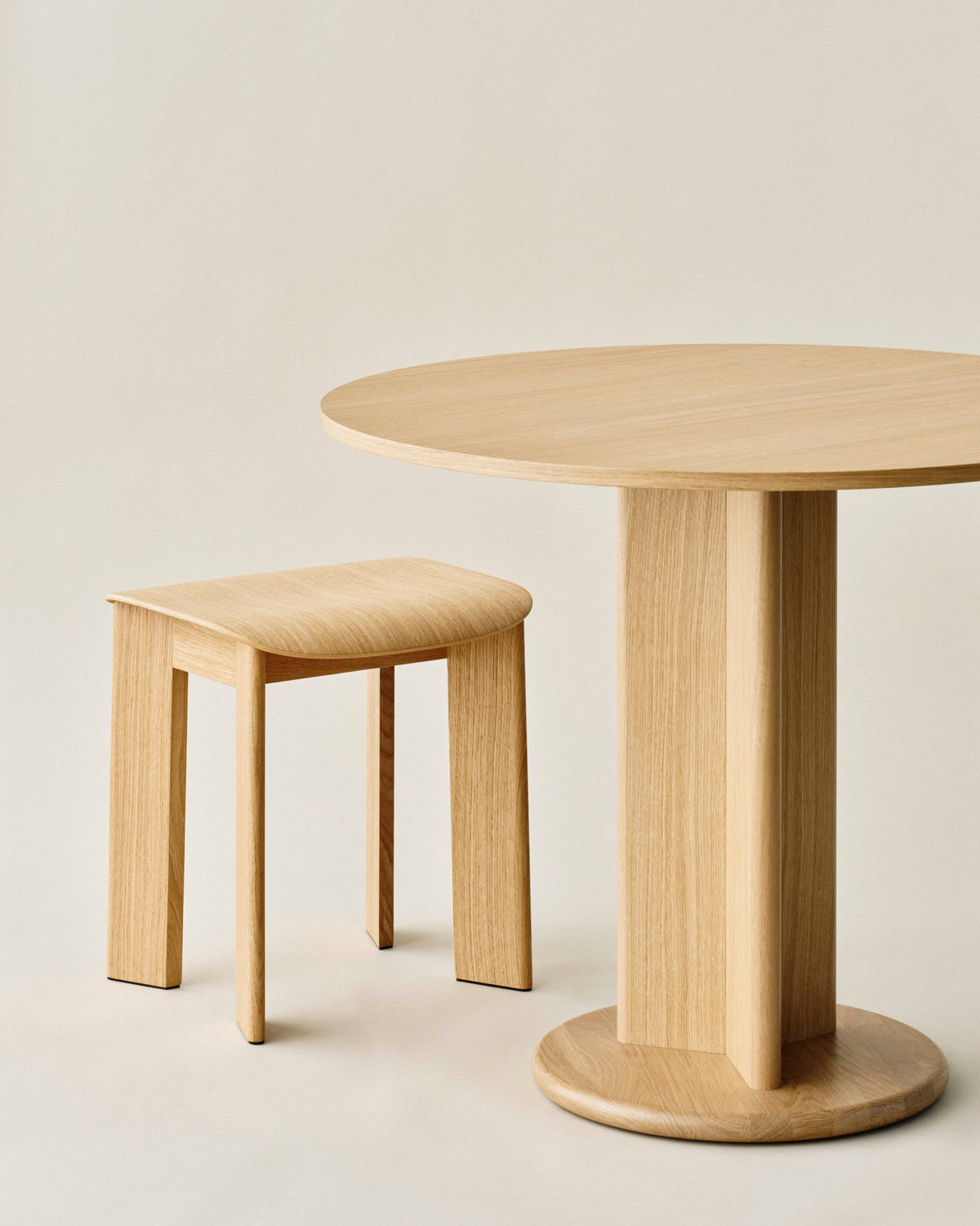 HAY Chisel 29 Ø120 table oak