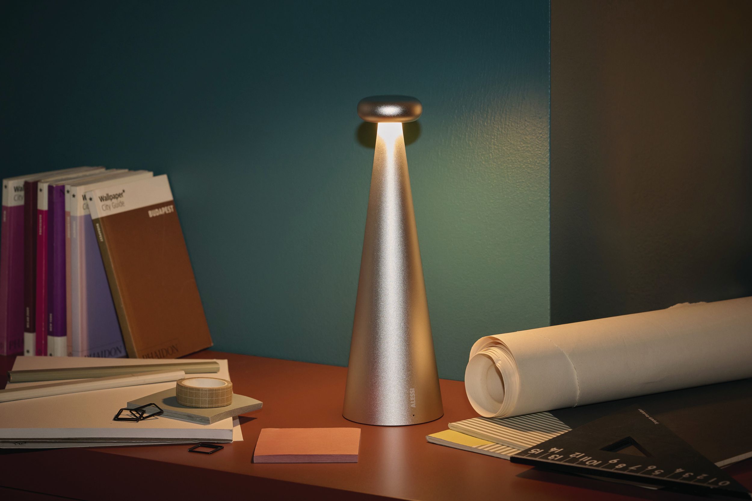 Alessi Bedin Portable pöytävalaisin harmaa Alessi