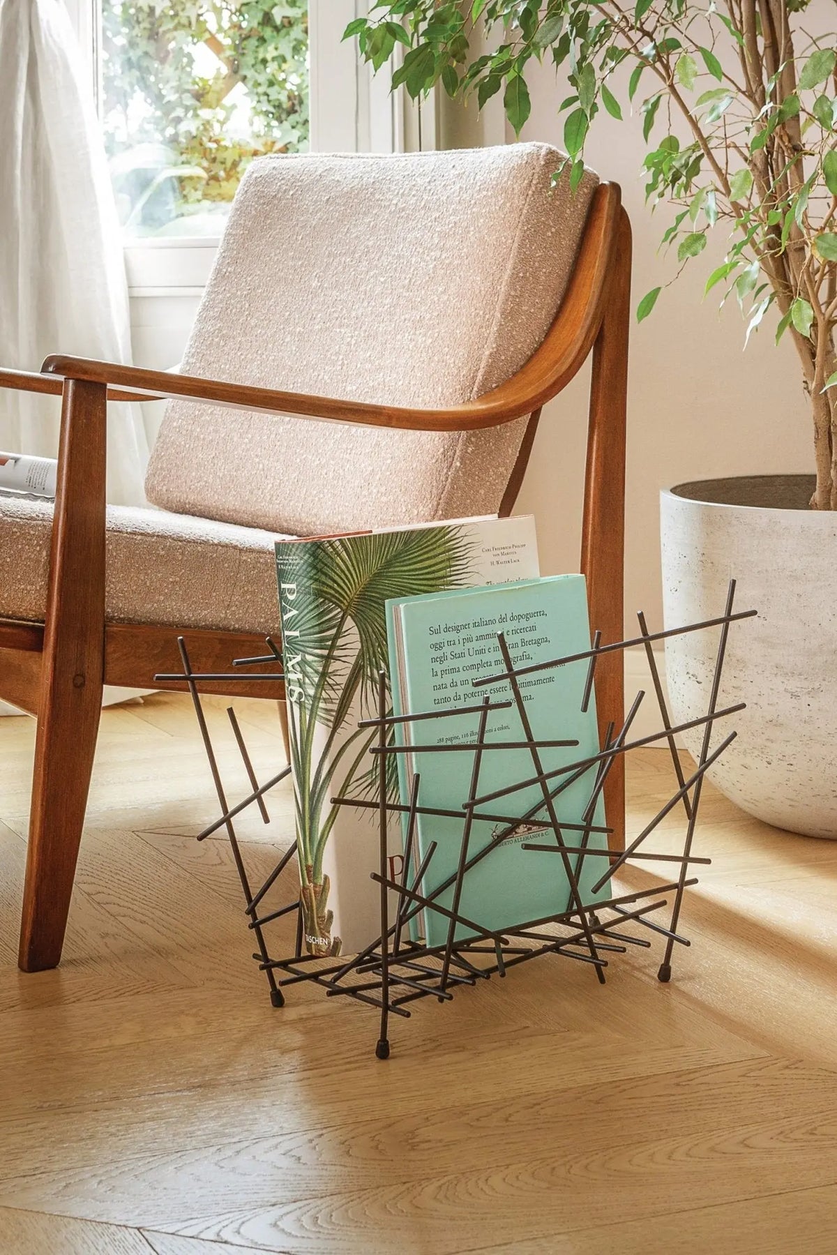 Alessi Blow Up lehtiteline musta - Laatukaluste