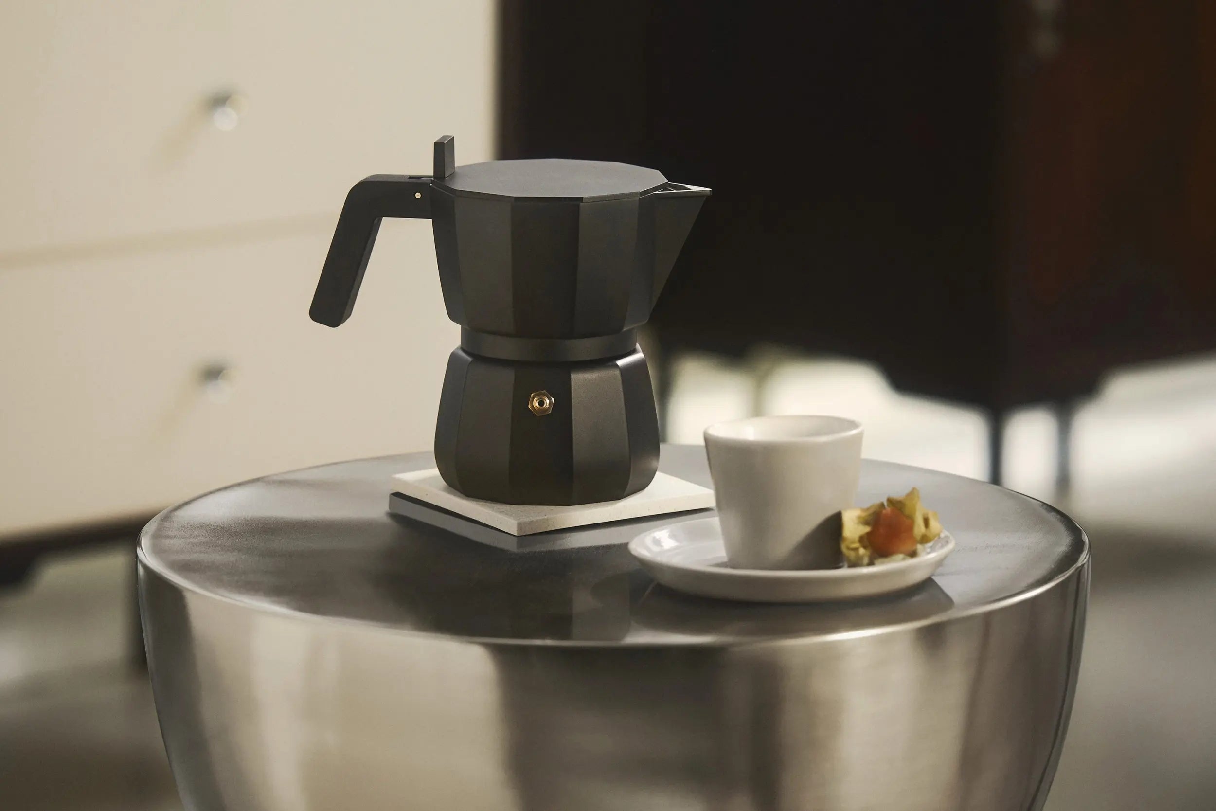 Alessi Moka espressopannu 6 kuppia musta Alessi