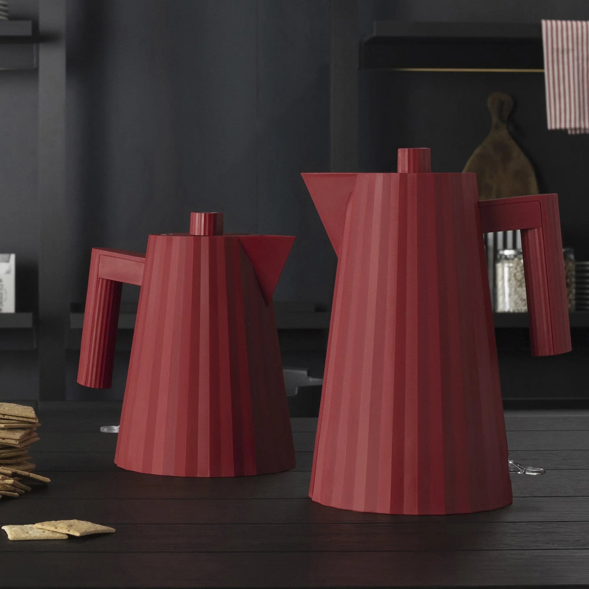 Alessi Plissé vedenkeitin 1.7L punainen - Laatukaluste