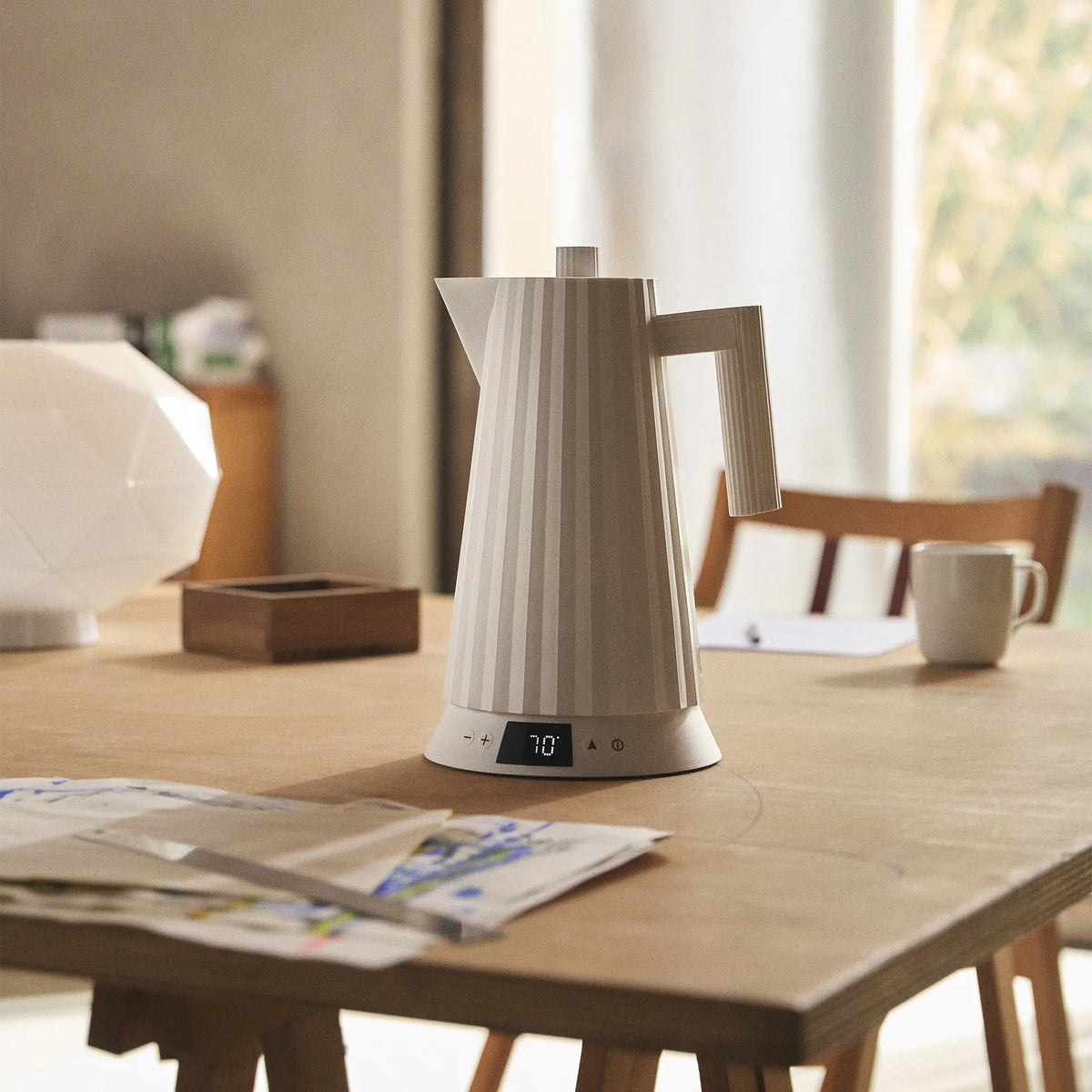 Alessi Plissé vedenkeitin lämmönsäädöllä 1.7L valkoinen Alessi