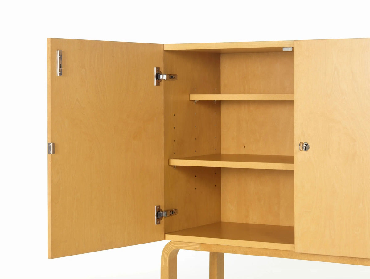 Artek 250 kaappi hunajapetsattu koivu Artek