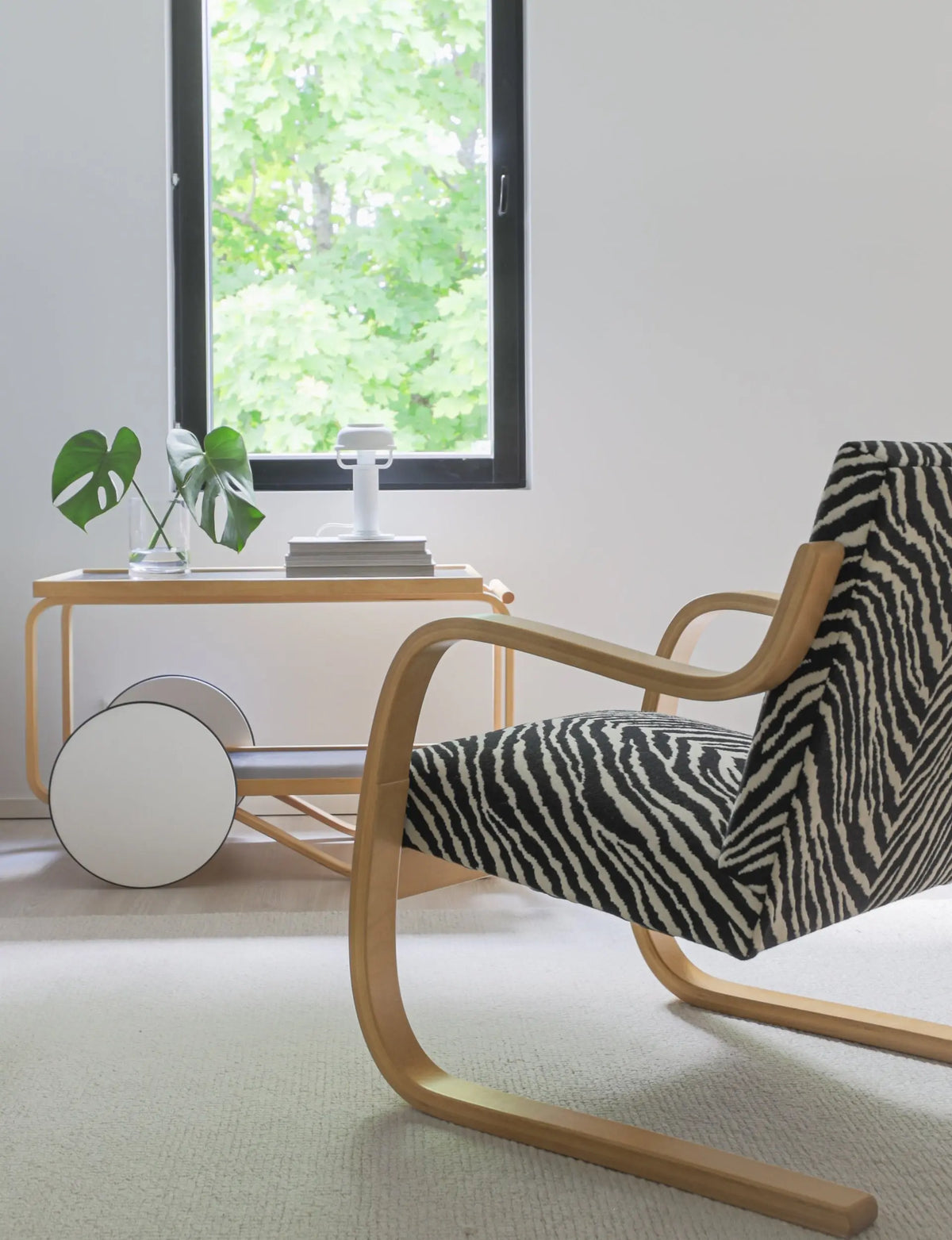 Artek 402 lepotuoli Zebra/hunajap. koivu Artek