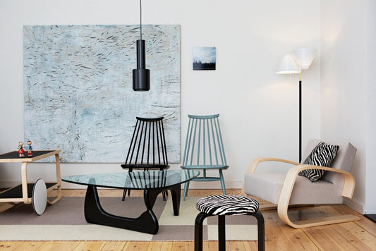 Artek A110 "Käsikranaatti" valaisin musta/musta - Laatukaluste