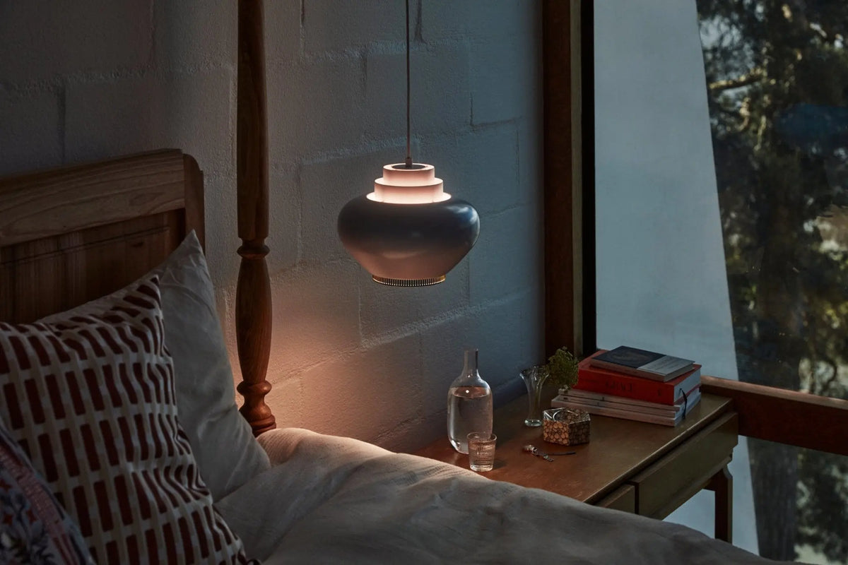 Artek A333 "Nauris" riippuvalaisin valkoinen/messinki - Laatukaluste