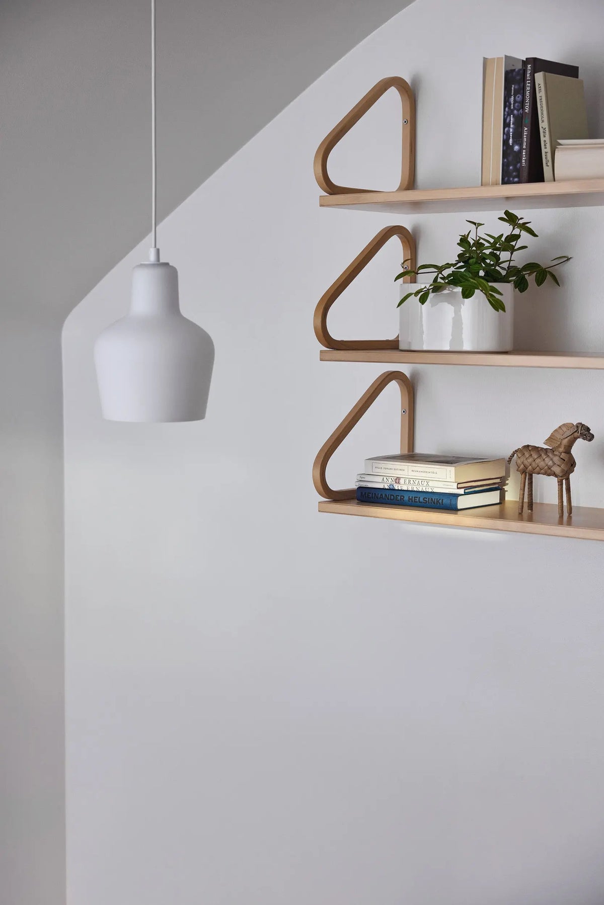 Artek A440 riippuvalaisin opaali Artek