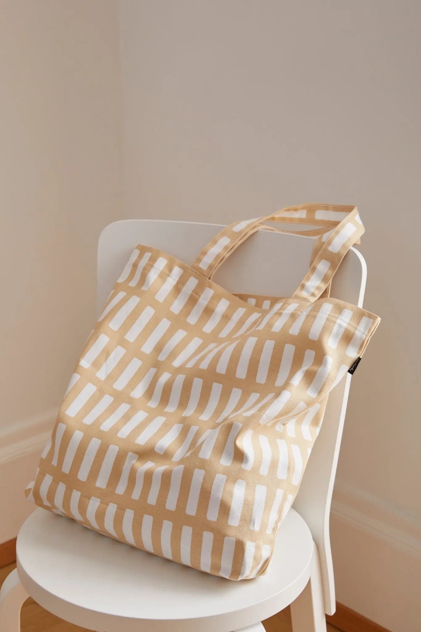 Artek Siena kassi hiekka - Laatukaluste