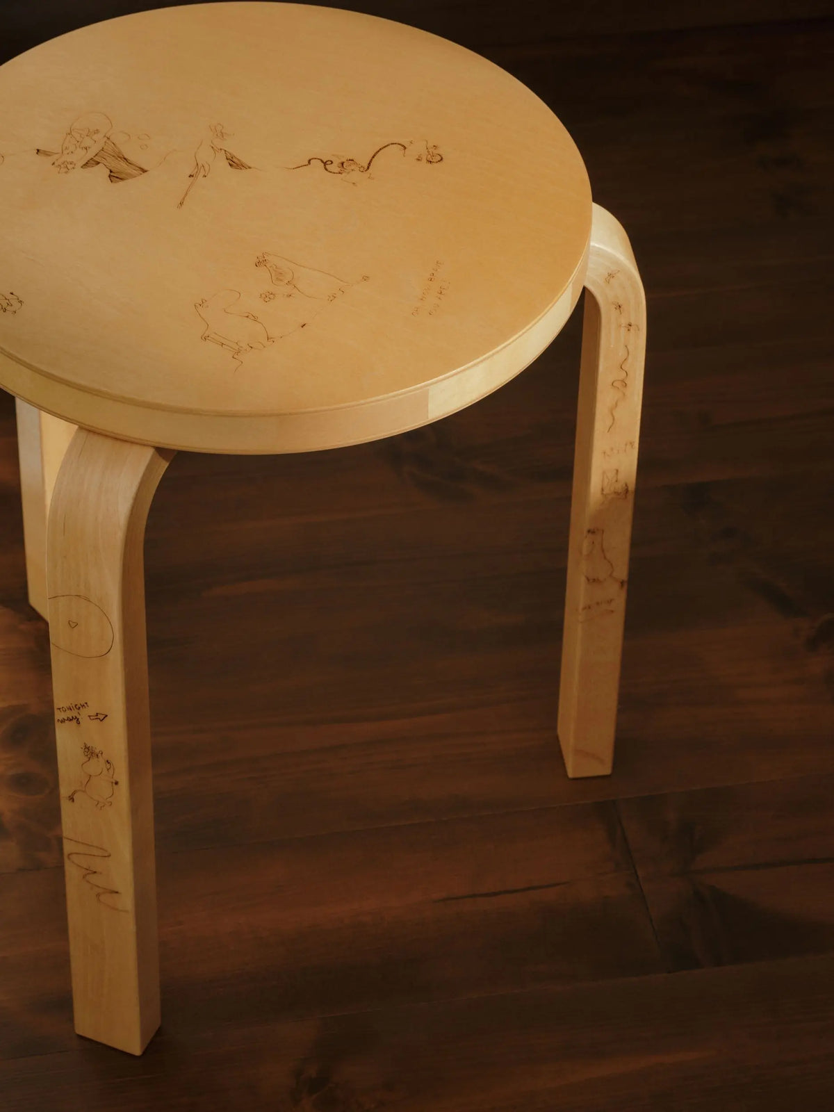 Artek + Muumit 60 jakkara Juhla Artek