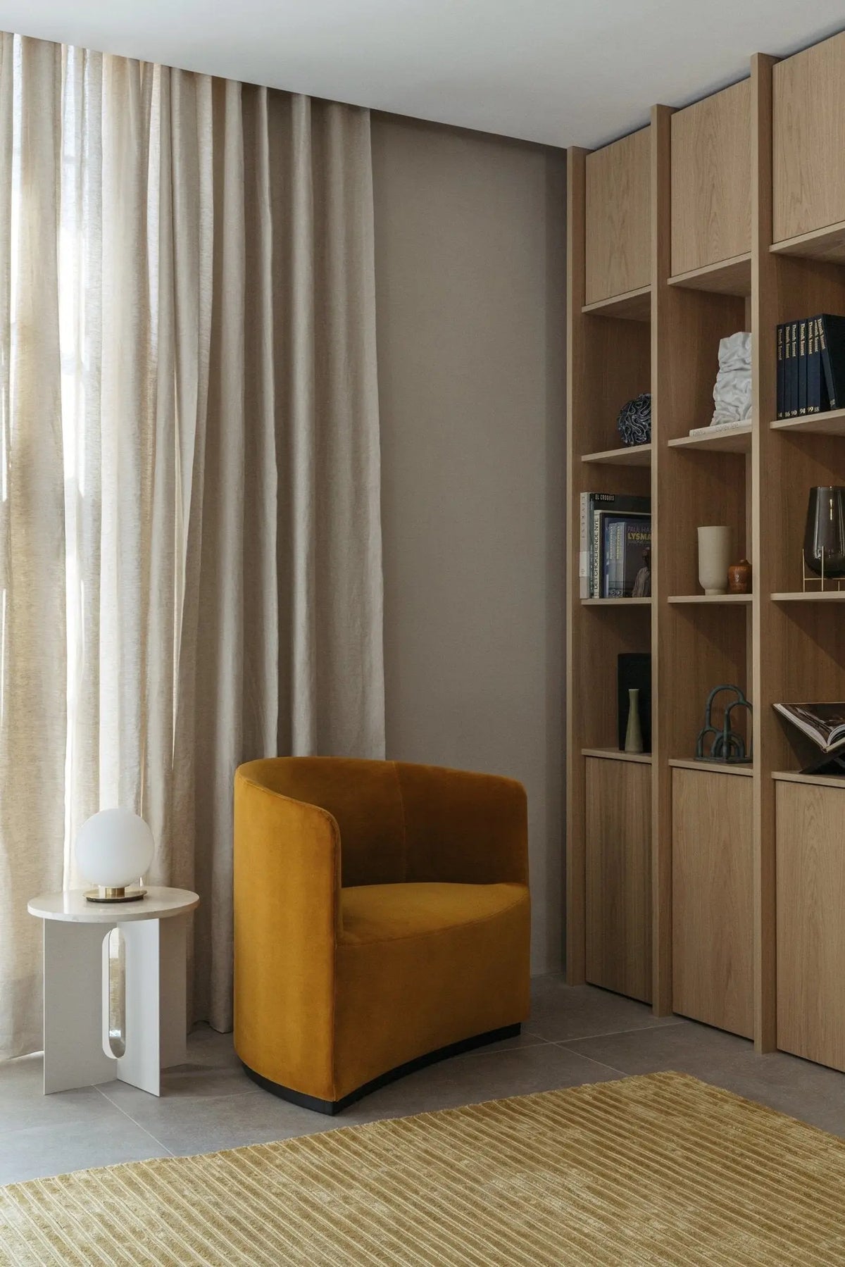 Audo Copenhagen Androgyne pöydän marmorikansi valkoinen Audo Copenhagen