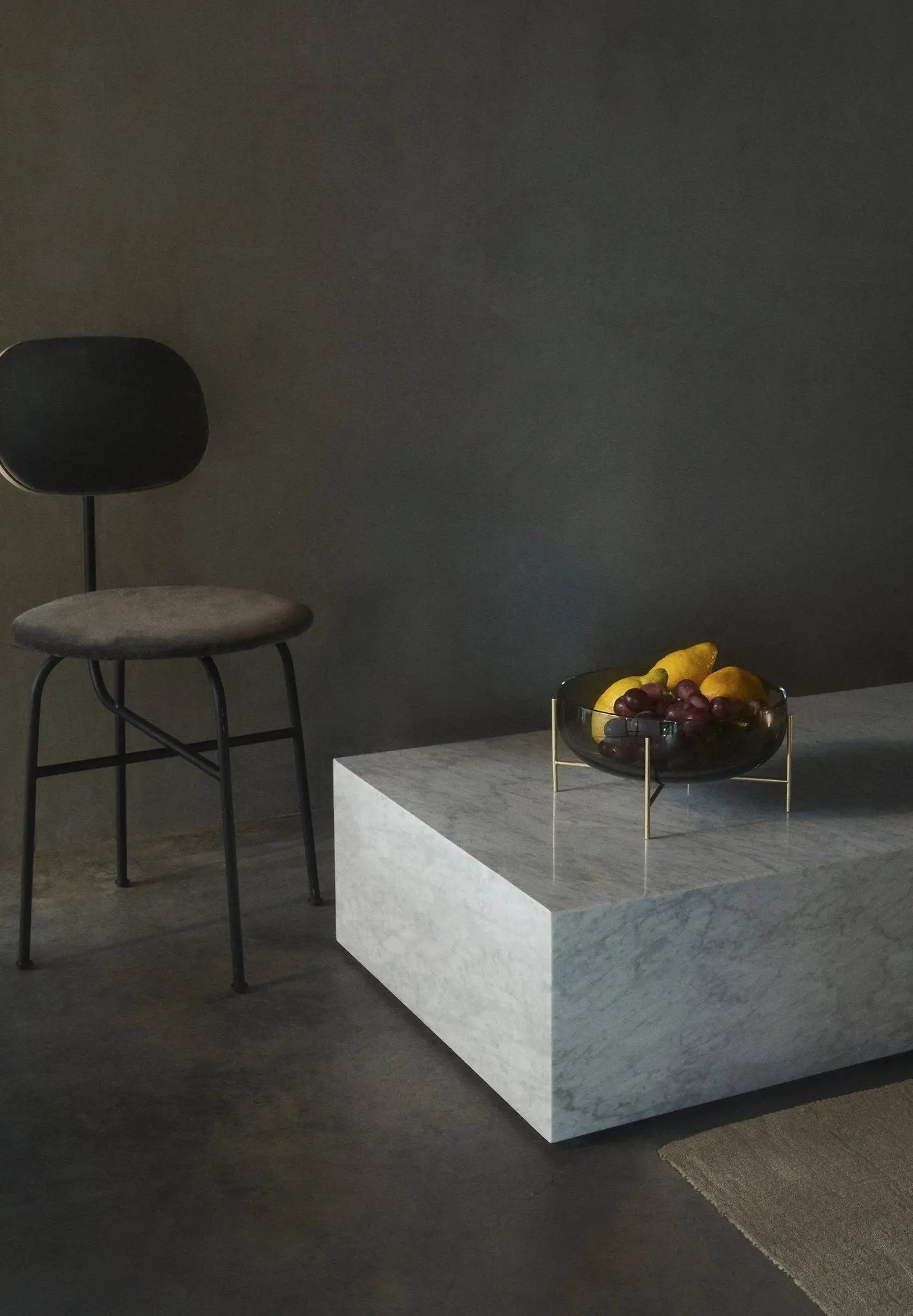 Menu Échasse Bowl iso savunharmaa/messinki - Laatukaluste