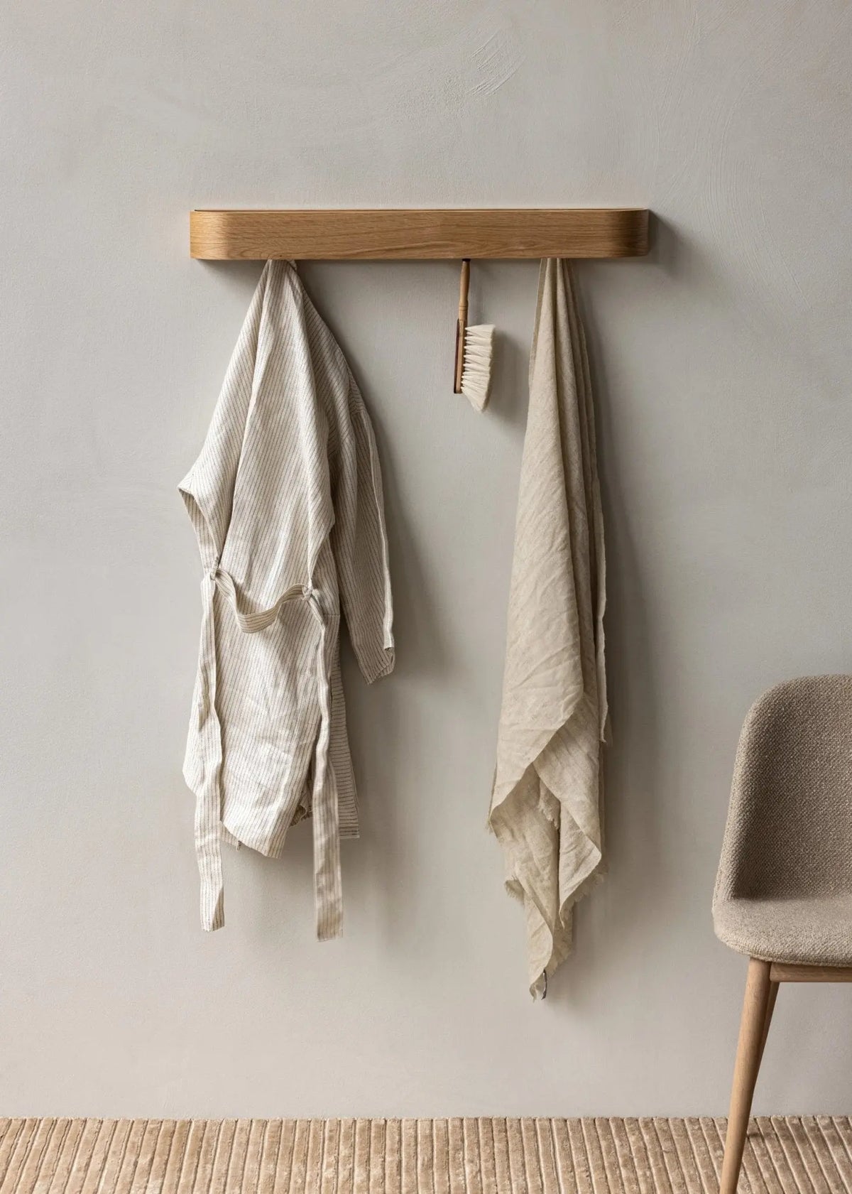 Menu Epoch naulakko 79cm tammi - Laatukaluste