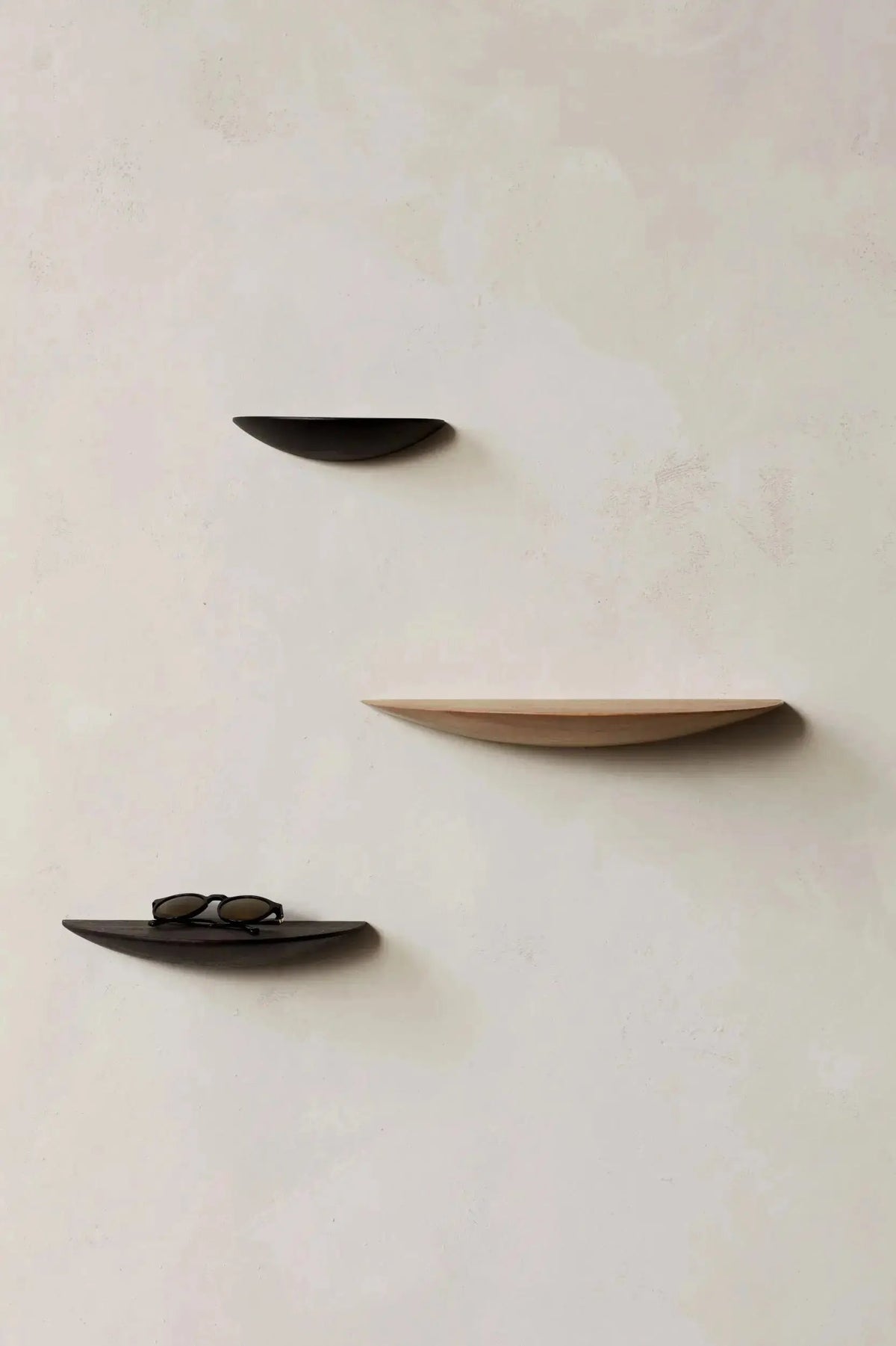 Audo Copenhagen Gridy Fungi hylly keskikoko tammi Audo Copenhagen