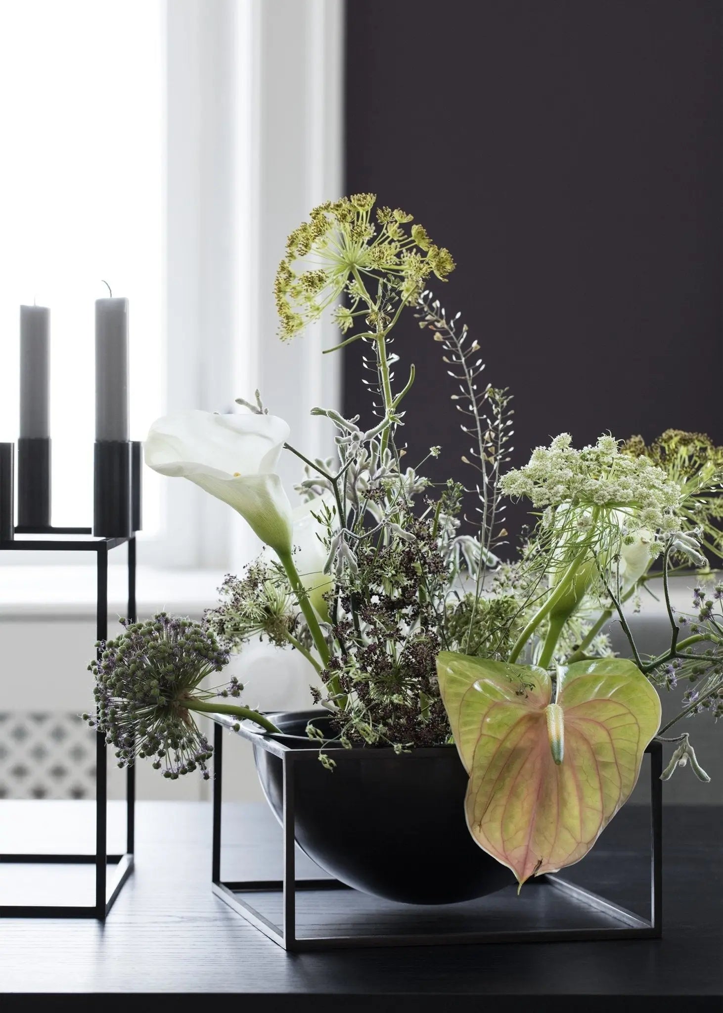 By Lassen Kubus Bowl Centerpiece iso musta - Laatukaluste