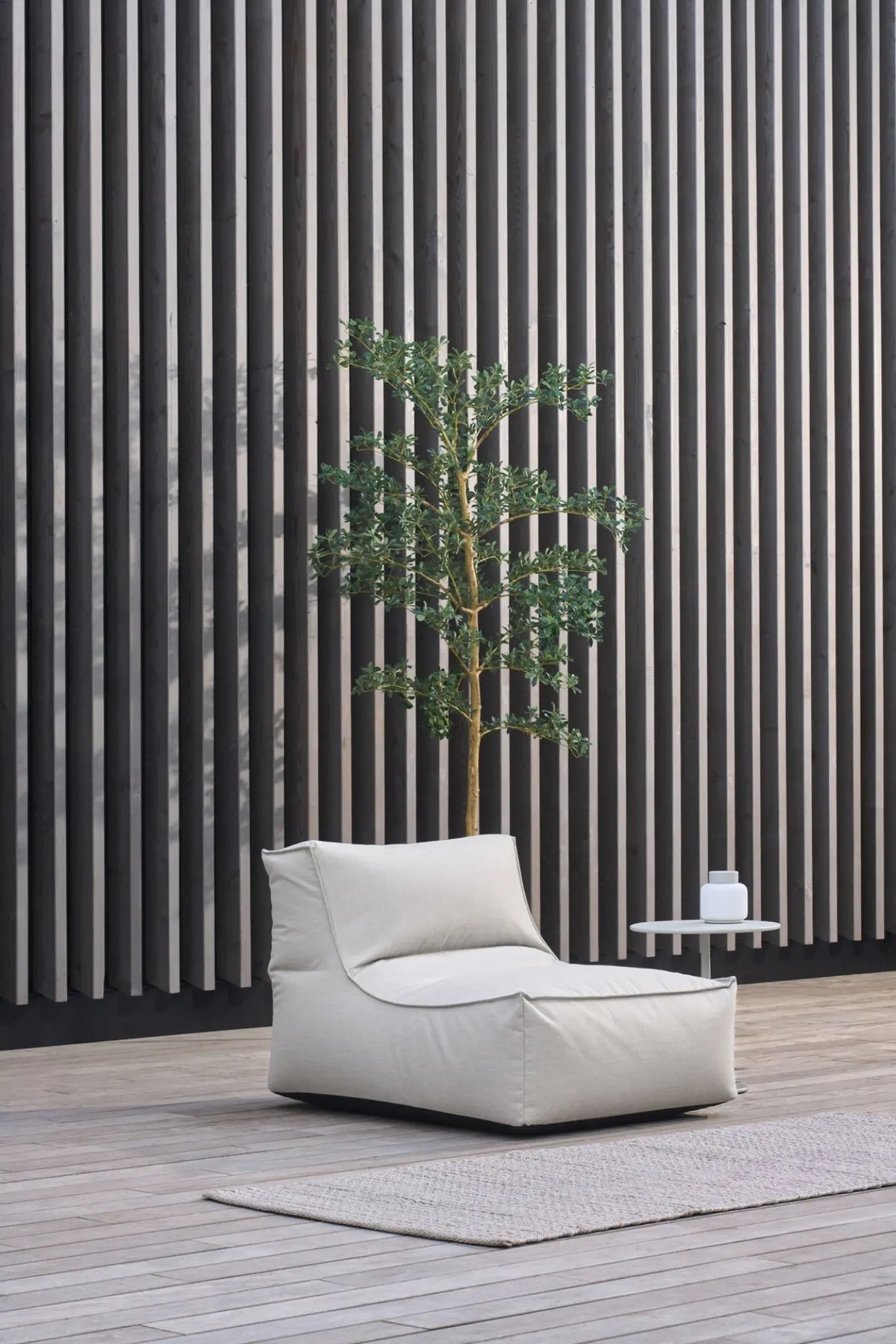 Blomus Stay Lounger lepotuoli luonnonvalkoinen Blomus
