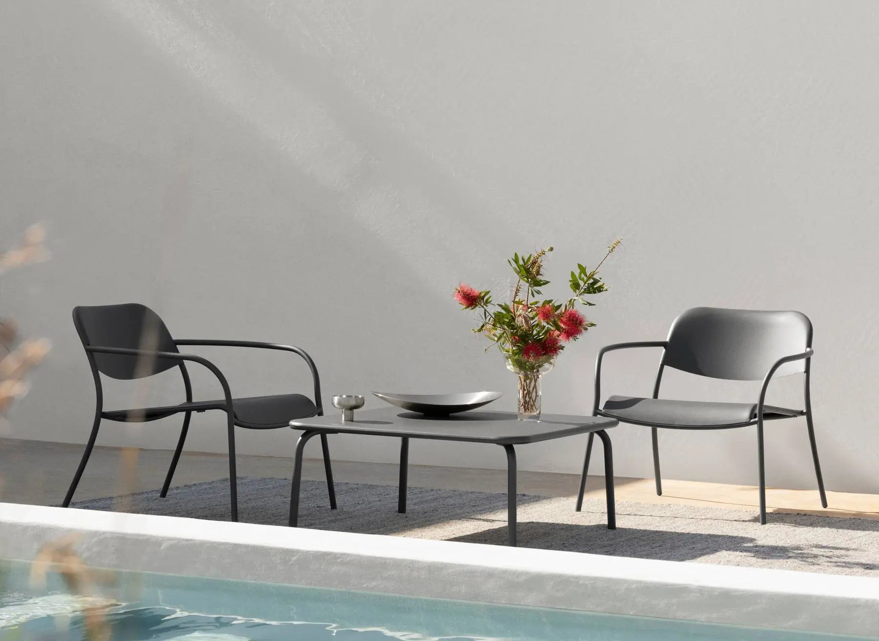 Blomus YUA Lounge tuoli graniitinharmaa Blomus