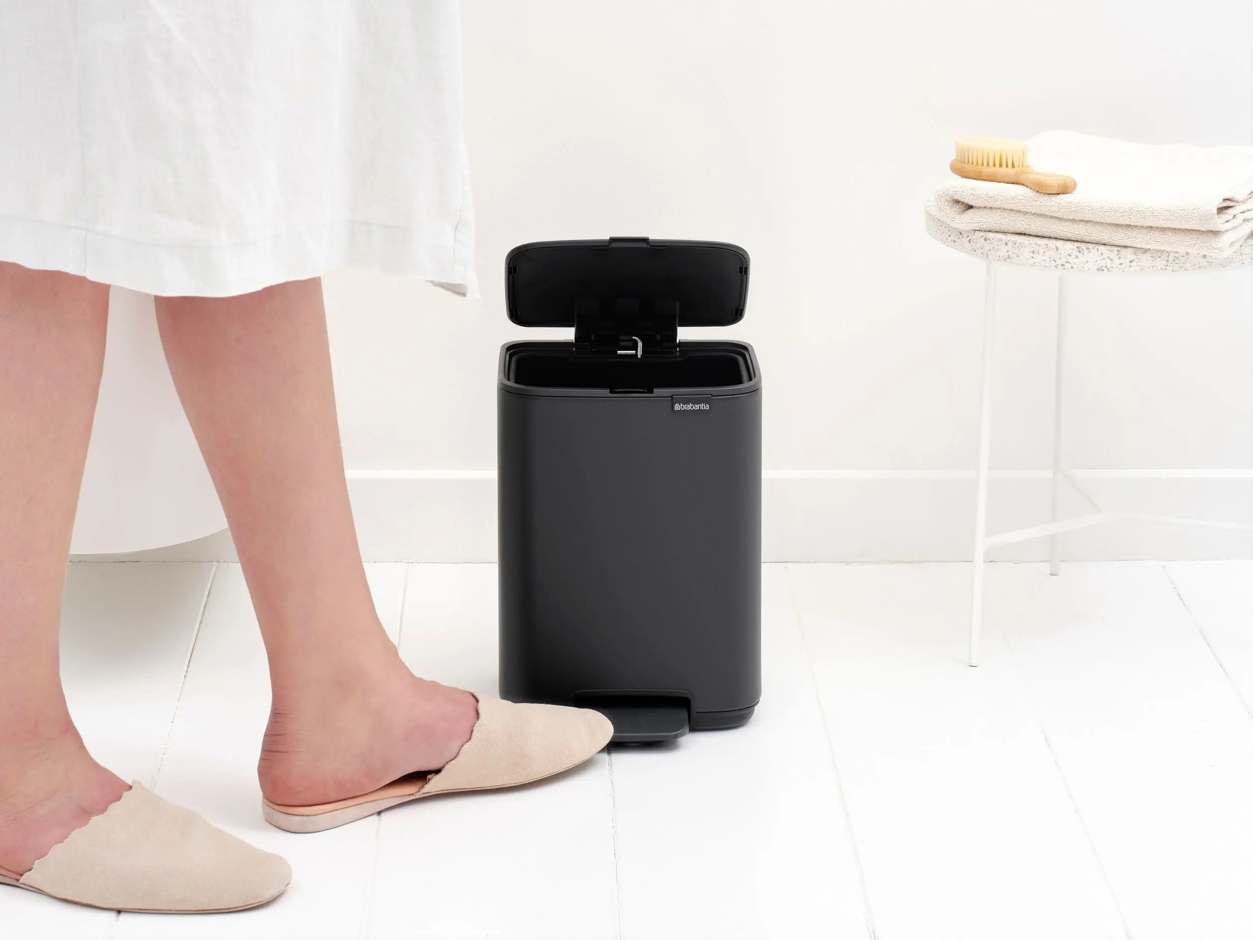 Brabantia Bo poljinroska-astia 4L mineraalinharmaa Brabantia