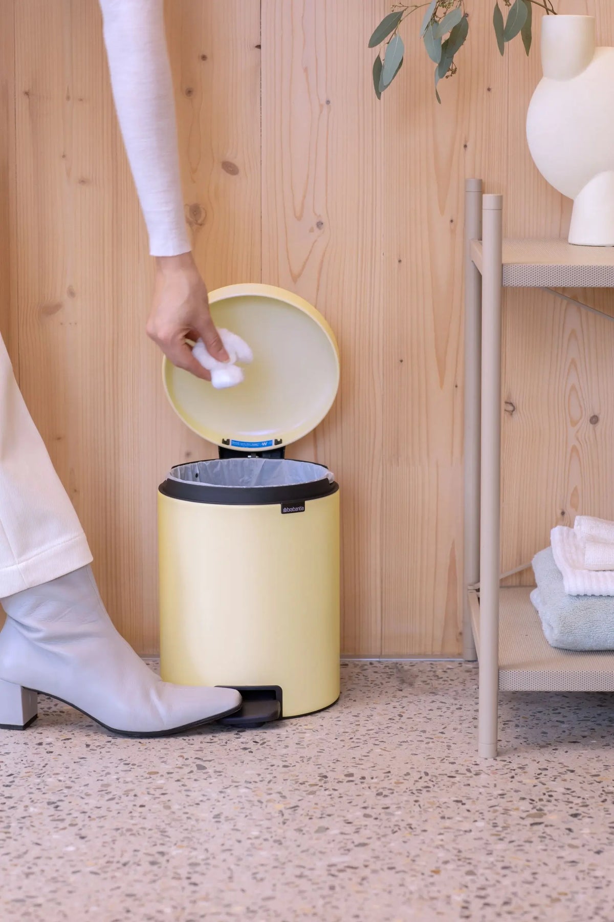 Brabantia NewIcon poljinroska-astia 5L mellow yellow Brabantia