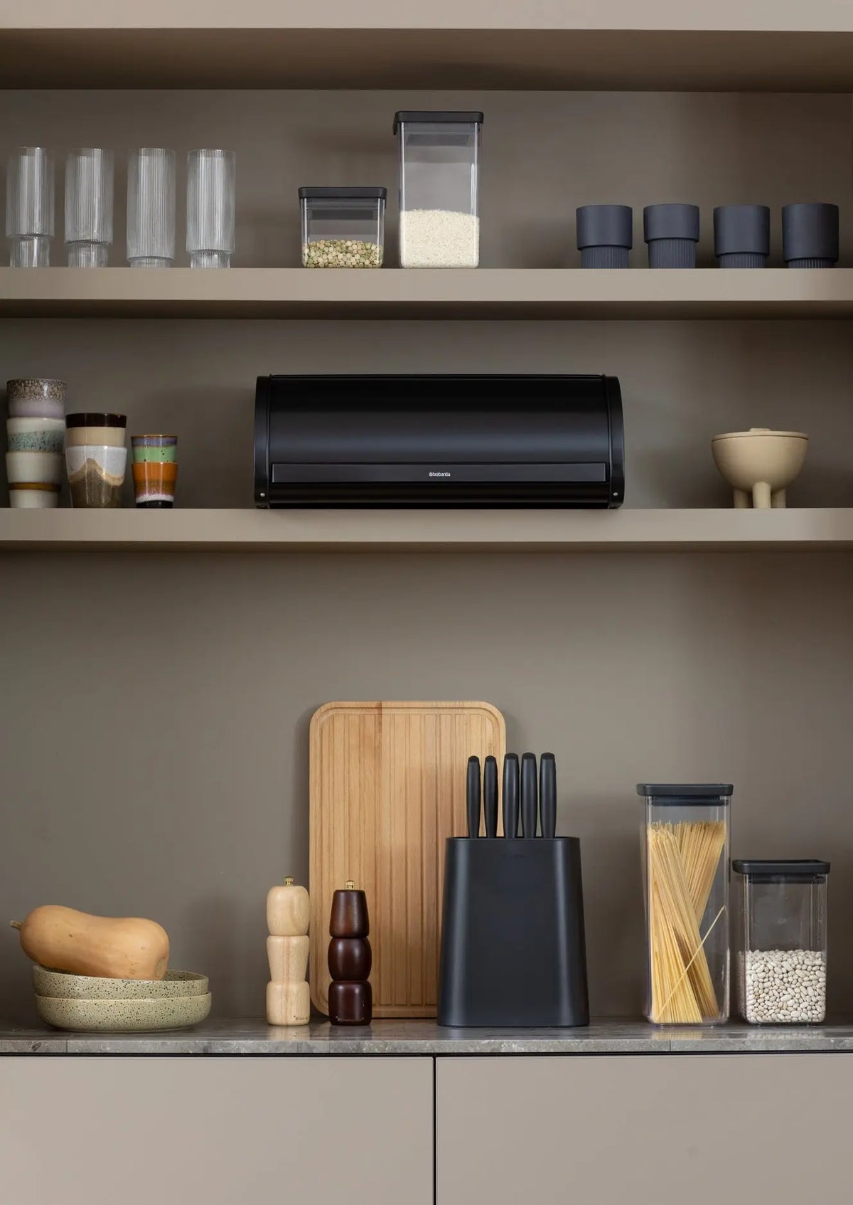 Brabantia Roll Top leipälaatikko mattamusta Brabantia