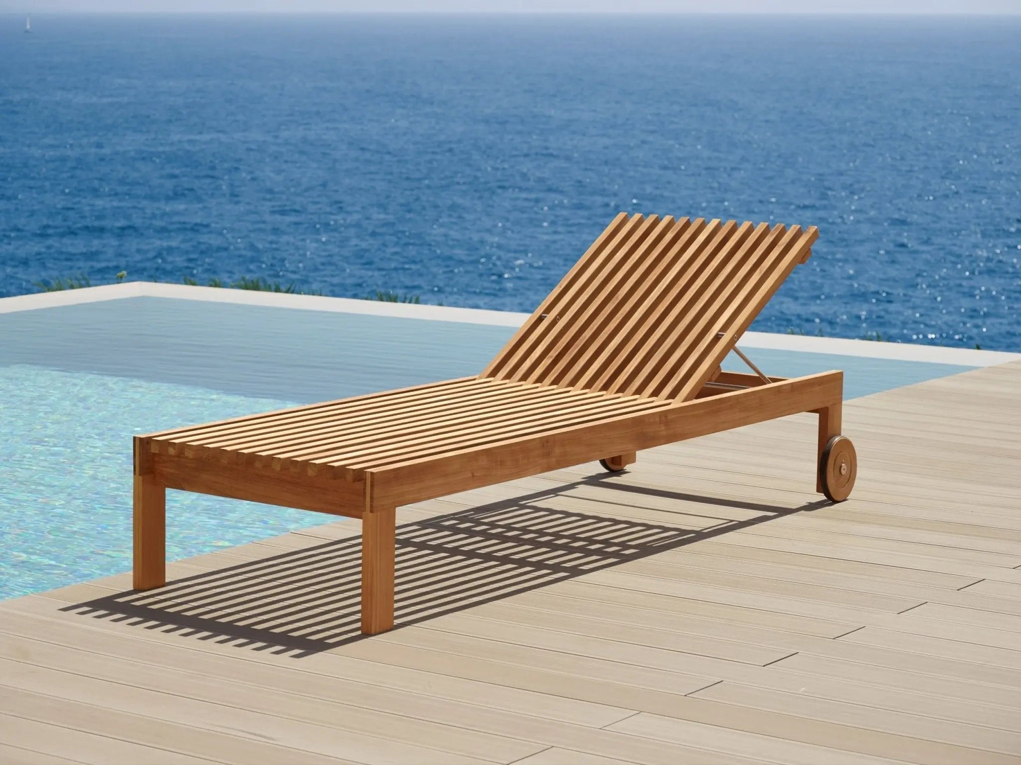 Cane-line Amaze aurinkotuoli tiikki - Laatukaluste