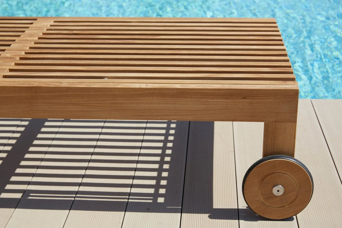 Cane-line Amaze aurinkotuoli tiikki - Laatukaluste