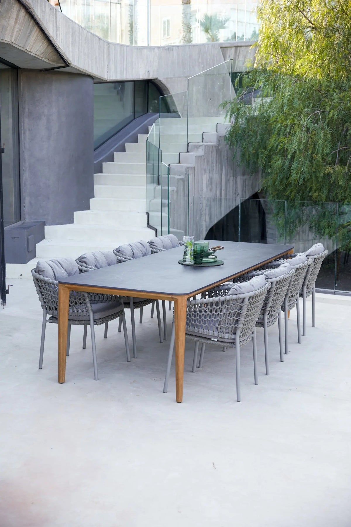 Cane-line Aspect pöytä 210x100 tiikki/musta Cane-line