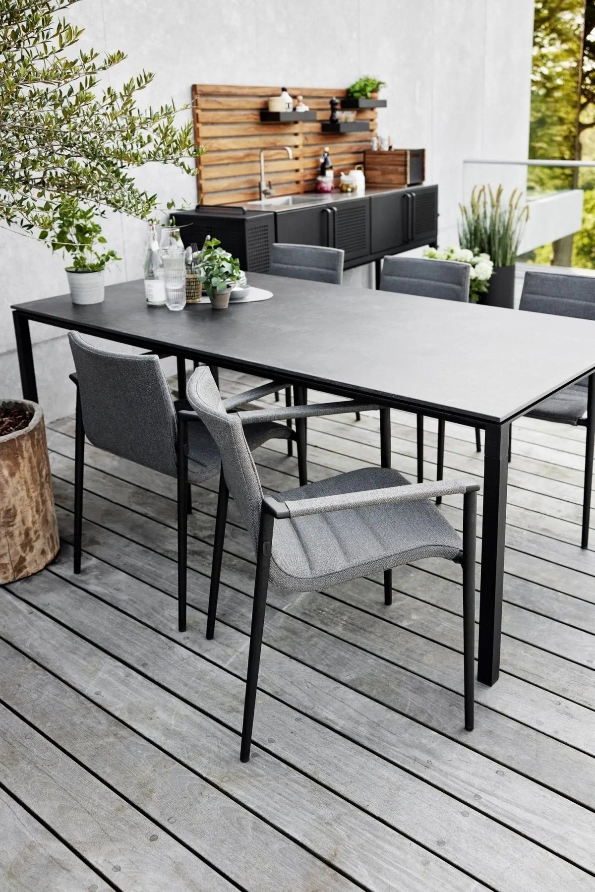 Cane-line Core käsinojatuoli harmaa - Laatukaluste