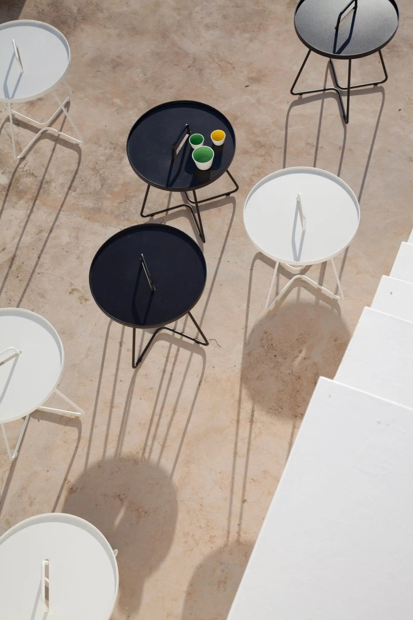 Cane-line On-the-move sivupöytä pieni musta - Laatukaluste