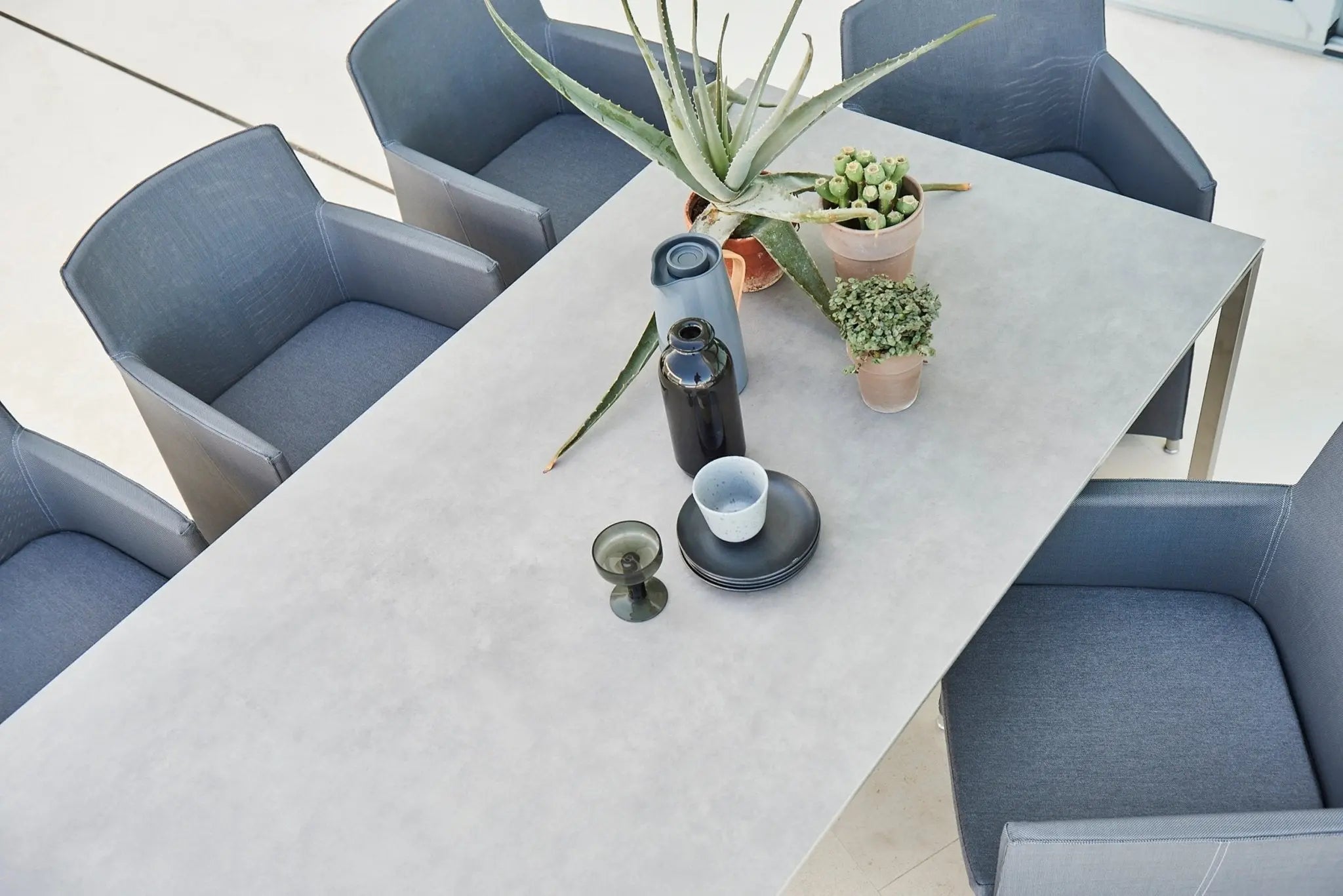 Cane-line Pure pöytä 100x200 betoninharmaa/taupe - Laatukaluste