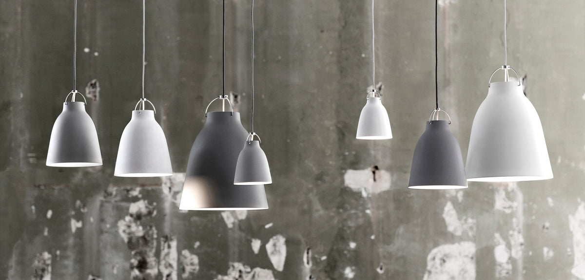 Fritz Hansen Caravaggio P2 valaisin tummanharmaa