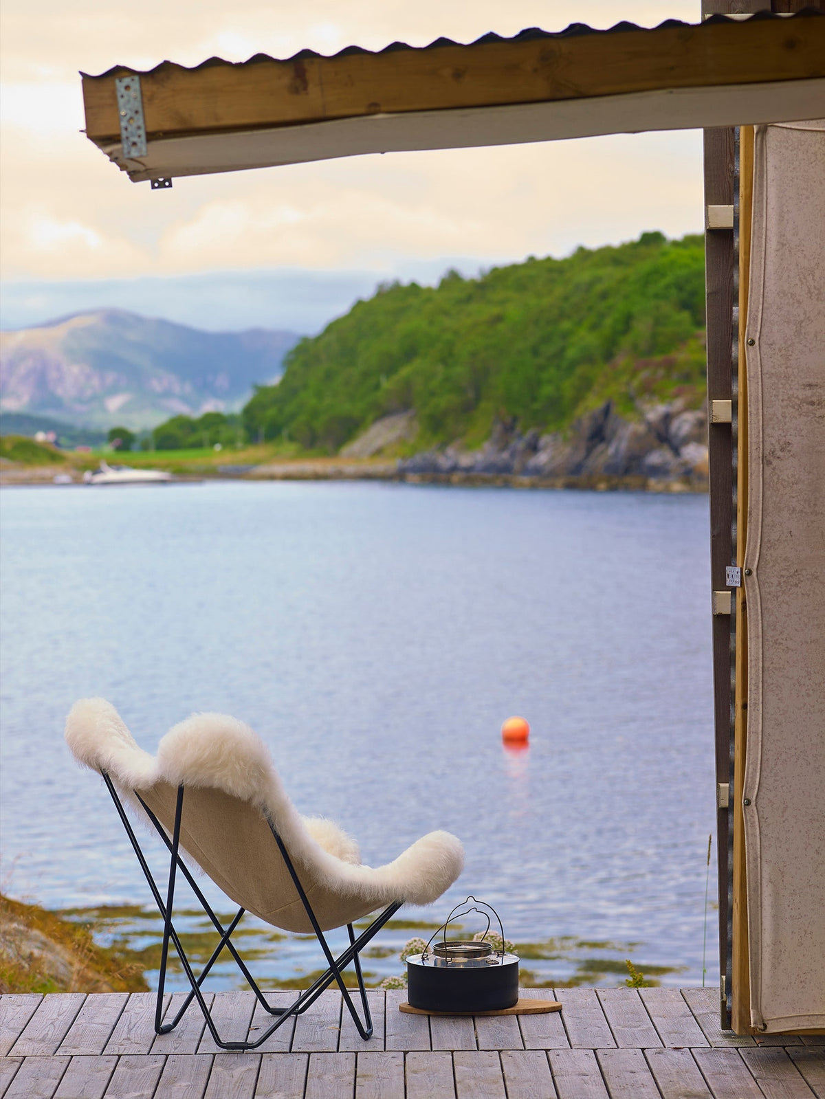 Cuero Iceland Mariposa lepakkotuoli Shorn valkoinen - Laatukaluste