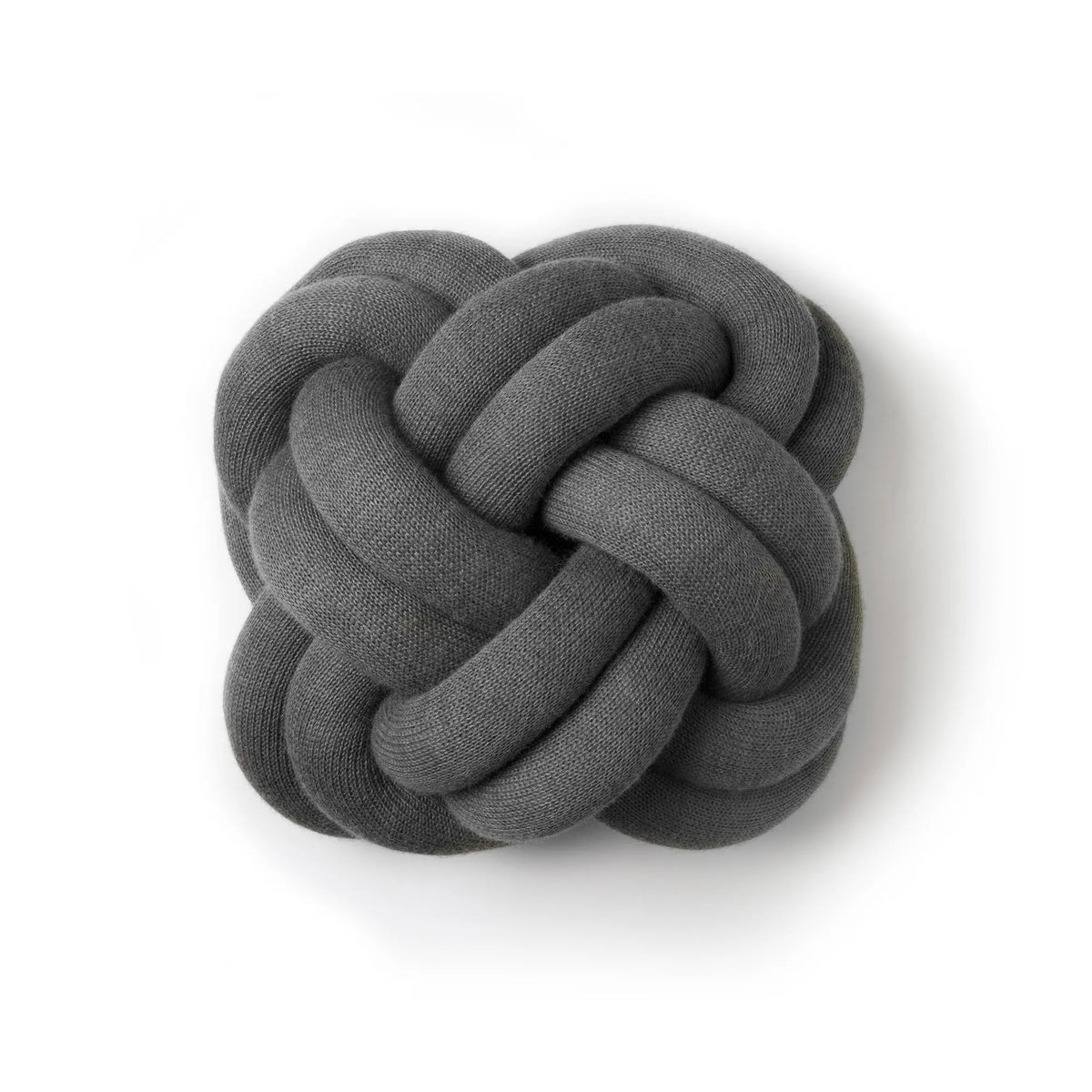 Design House Stockholm Knot tyyny tummanharmaa - Laatukaluste