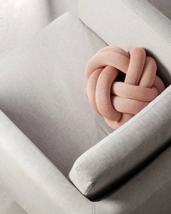 Design House Stockholm Knot tyyny pinkki Design House Stockholm