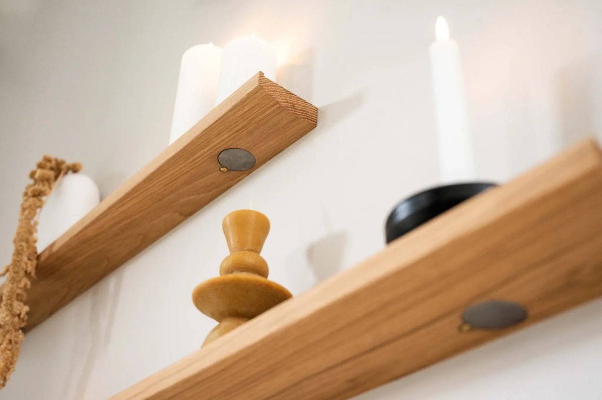 EKTA Living Floating M seinähylly musta - Laatukaluste