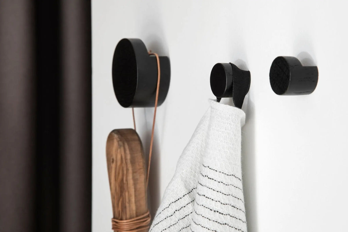 EKTA Living Wood Knot ripustin L musta - Laatukaluste