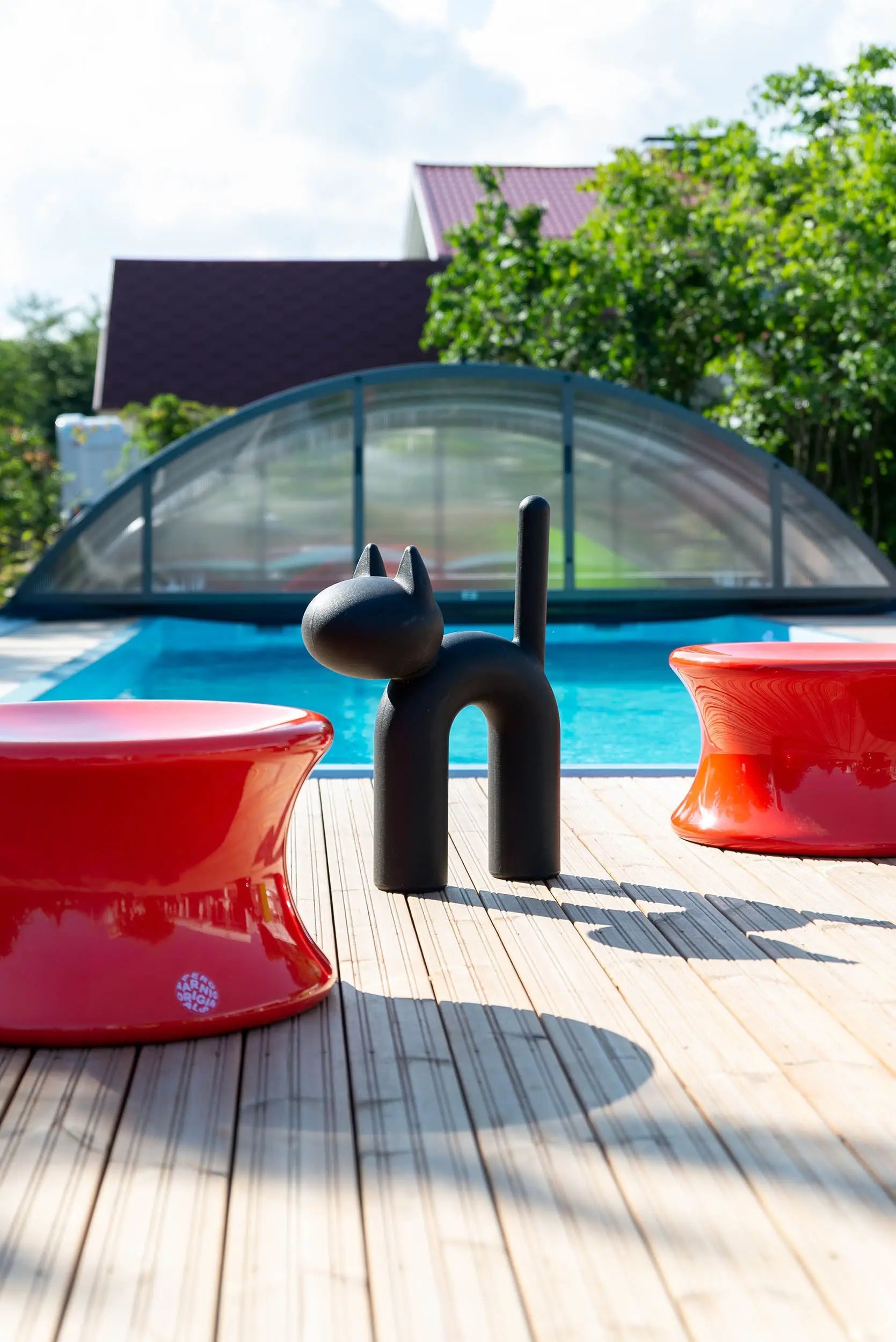 Eero Aarnio Originals Kisu musta Eero Aarnio Originals