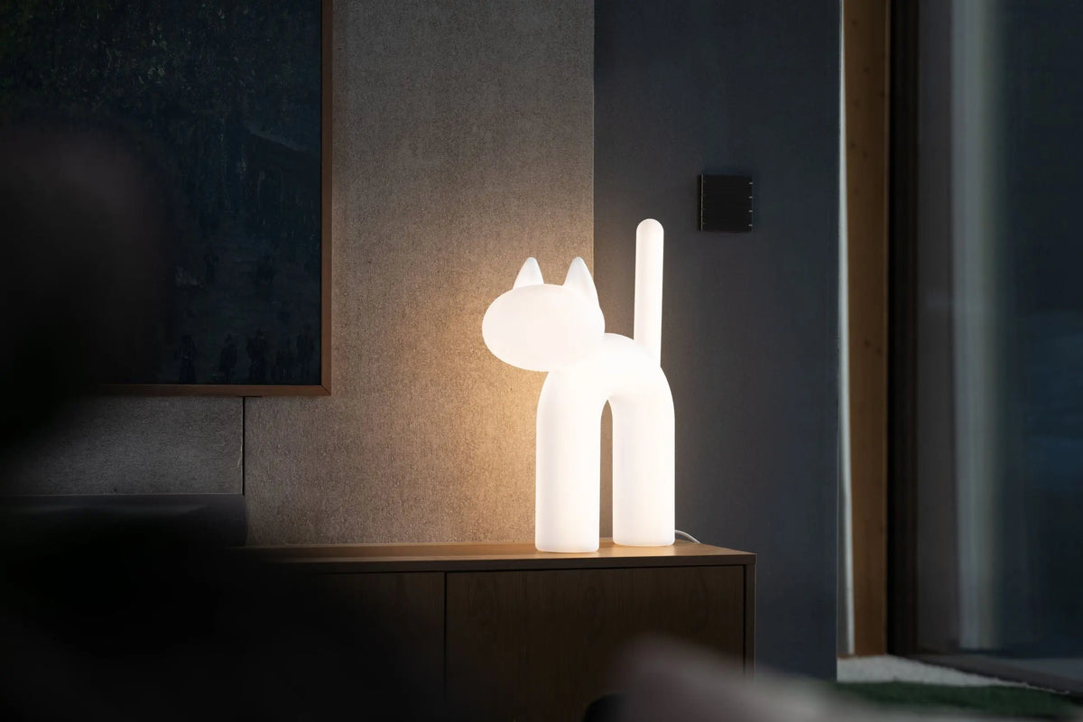 Eero Aarnio Originals Kisu valaisin valkoinen Eero Aarnio Originals