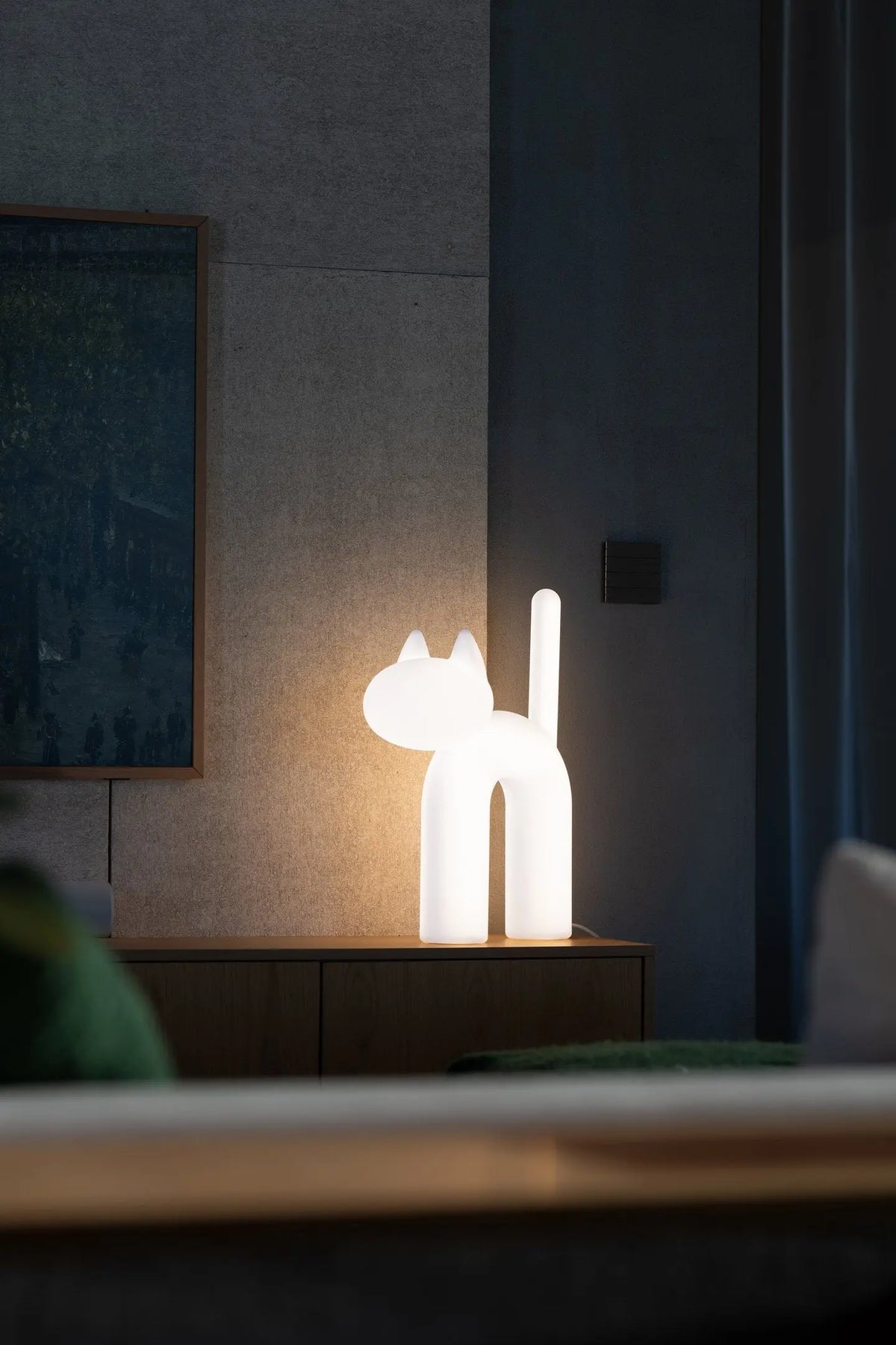 Eero Aarnio Originals Kisu valaisin valkoinen Eero Aarnio Originals