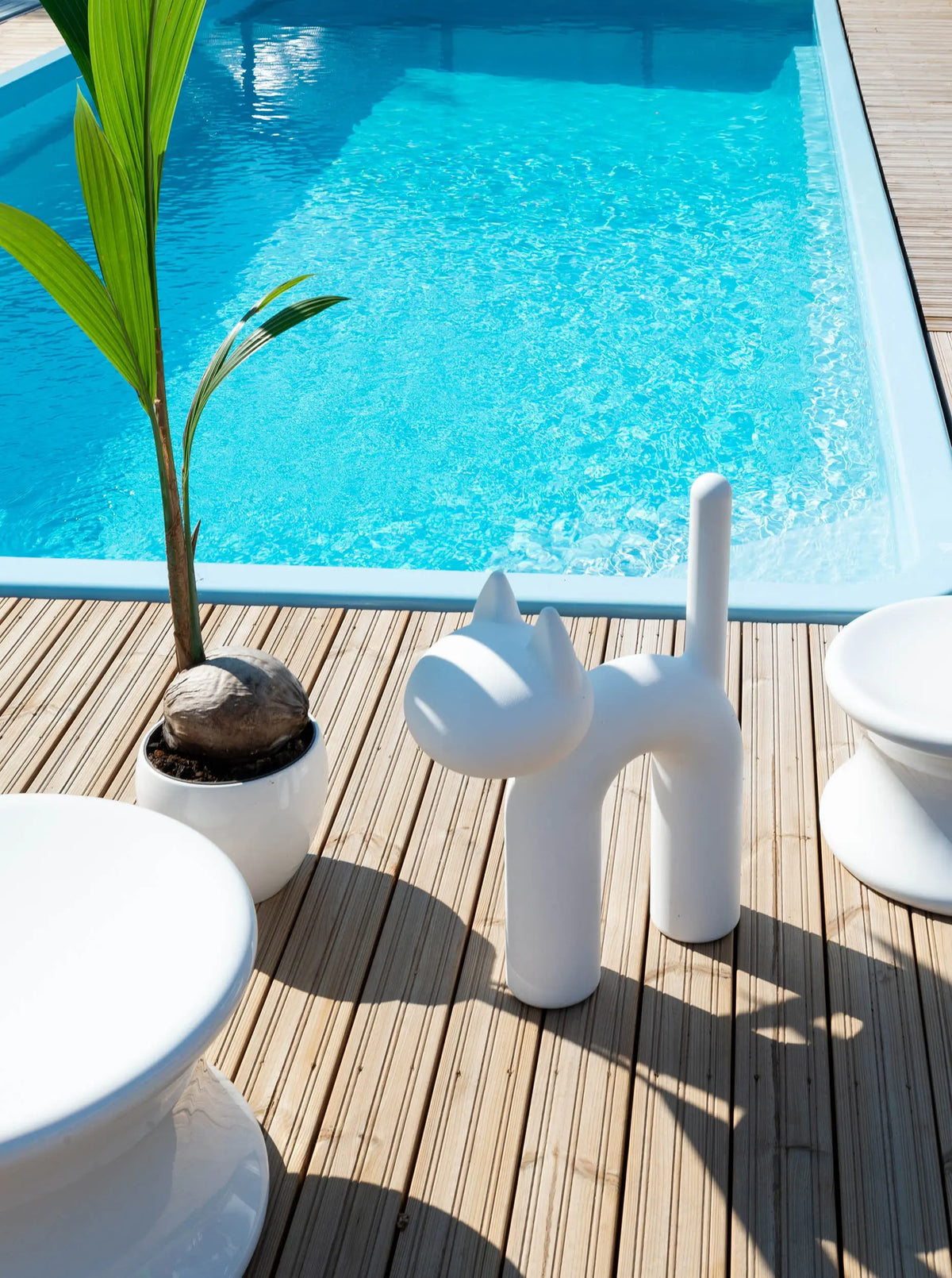 Eero Aarnio Originals Kisu valkoinen Eero Aarnio Originals