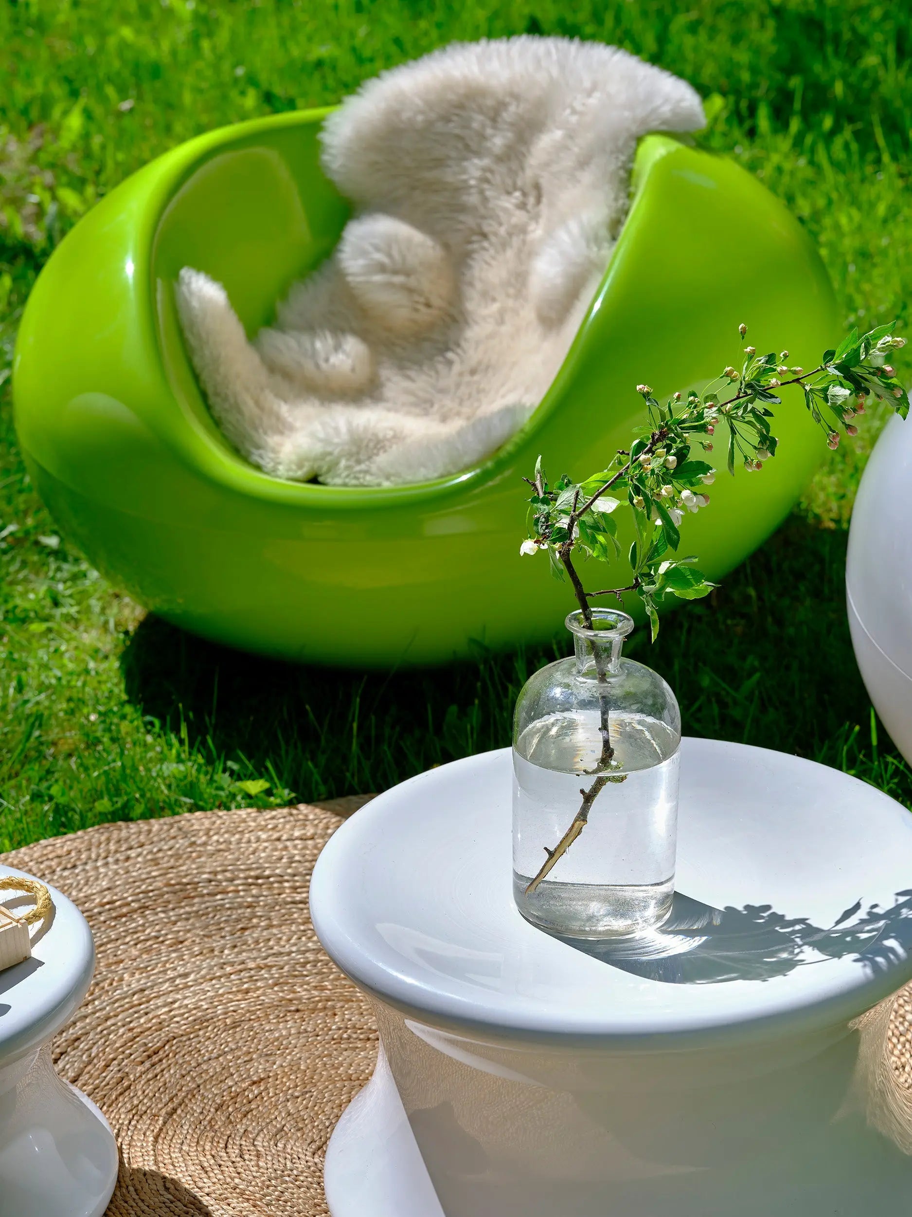 Eero Aarnio Originals Pastilli tuoli vihreä Eero Aarnio Originals