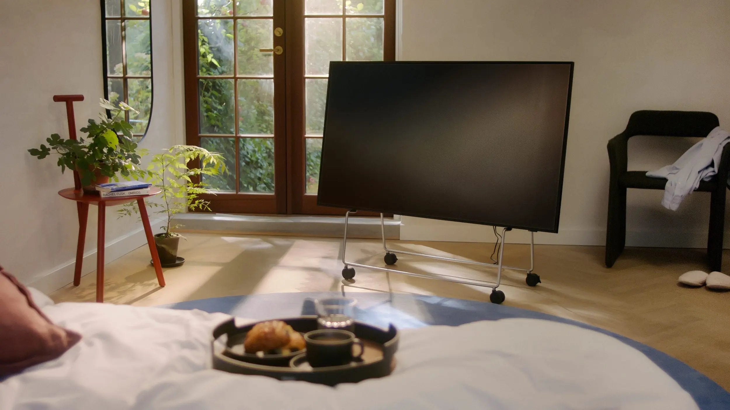 Eva Solo Carry TV-stand with castors brushed steel - Laatukaluste