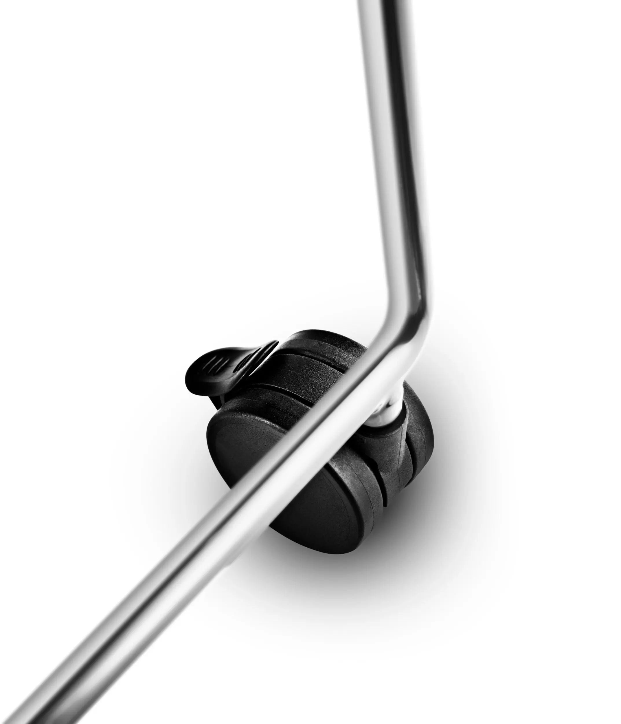 Eva Solo Carry TVスタンド ステンレススチール Eva Solo | エバソロ からのCarry TVスタンド - NordicNest.jp