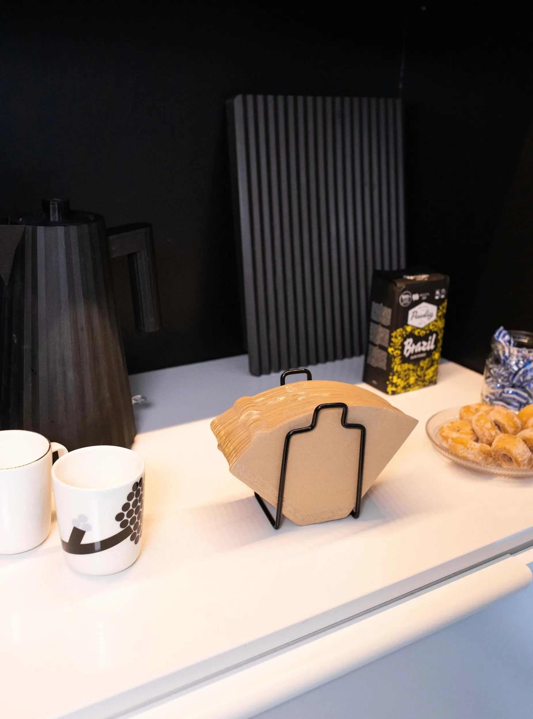 Everyday Design Kaskinen miniteline musta Everyday Design